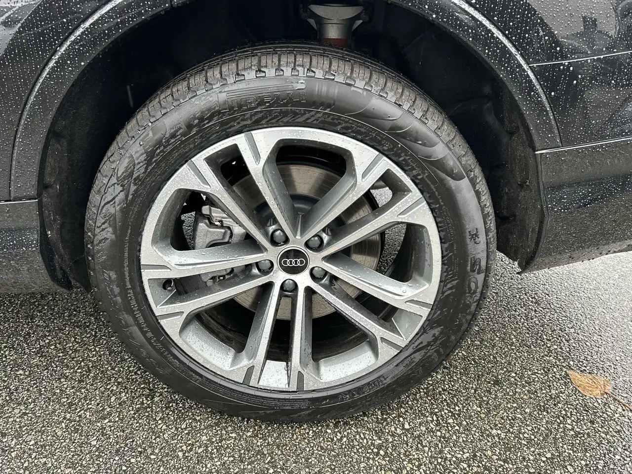 Audi Q7 снимка Audi Q7