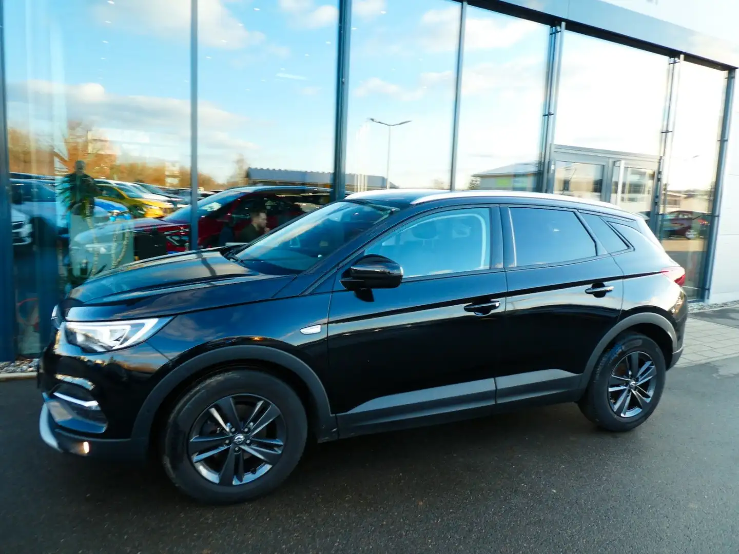 Opel Grandland X Design Line Kamera, PDC, LED Zwart - 2