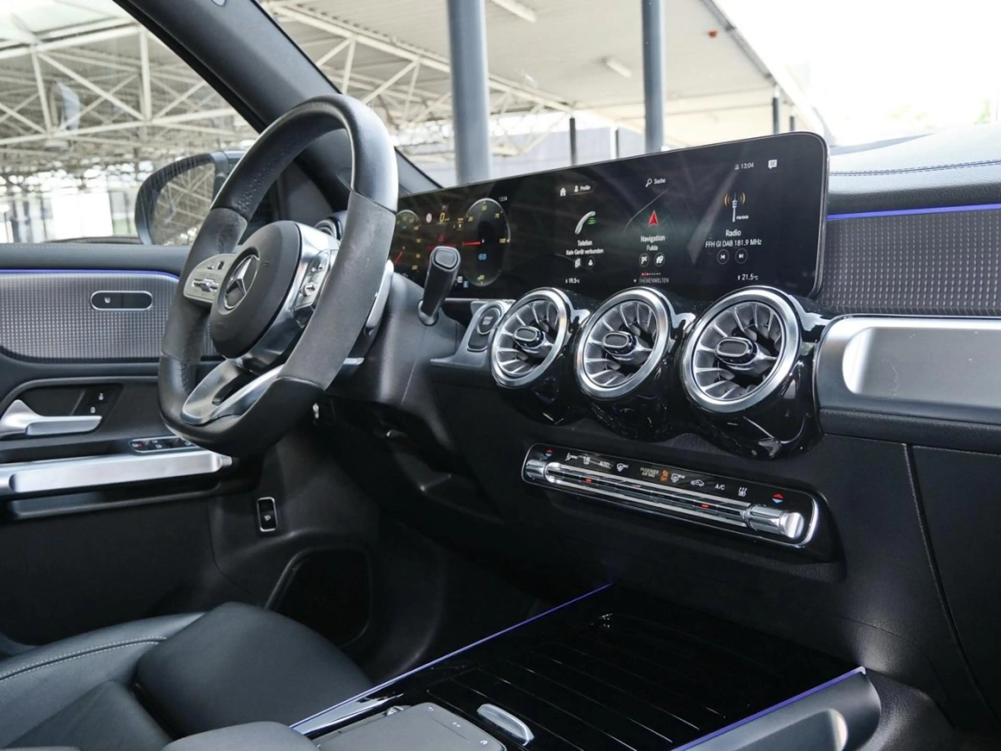 Mercedes-Benz EQB 350 4M AMG Night Panorama Distronic 360° — photo 8