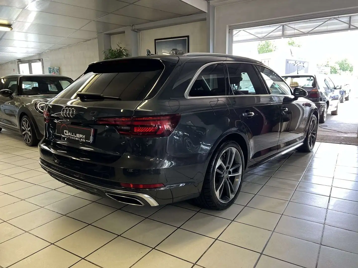 Audi A4 35 TFSI 150CH S LINE S TRONIC 7 Grau - 2