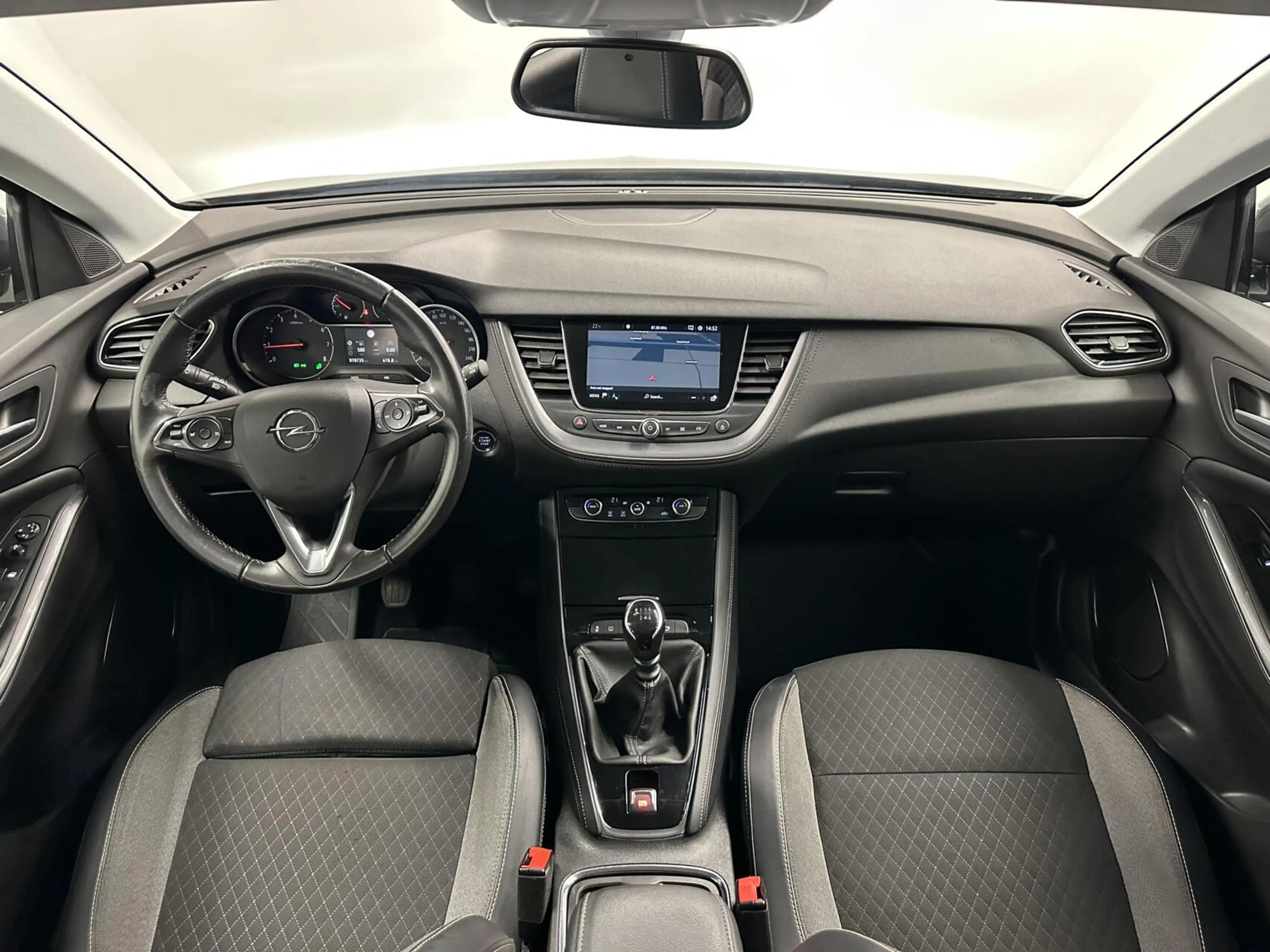 Opel Grandland X 1.2 Turbo Elegance CAMERA TREKHAAK LM NAVI CARPLAY — photo 2