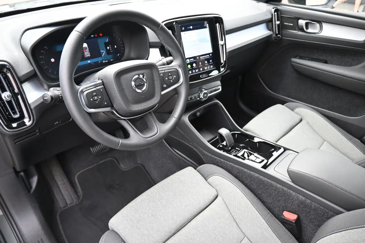 Volvo XC40 2026 — фото 12