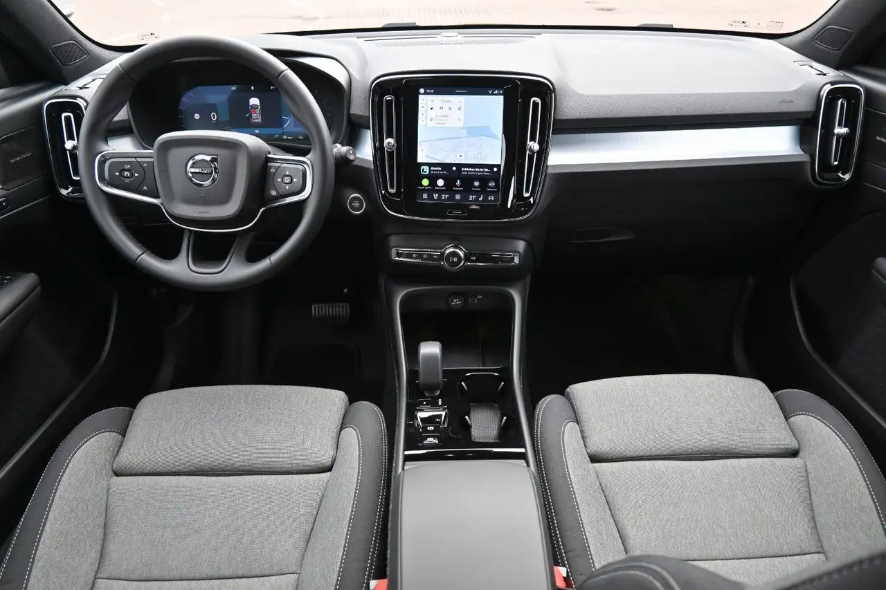 Volvo XC40 2026 — фото 18
