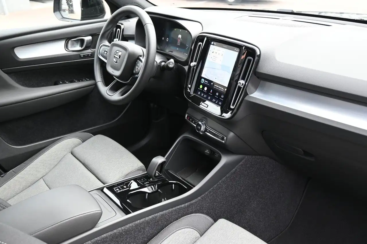 Volvo XC40 2026 — фото 13