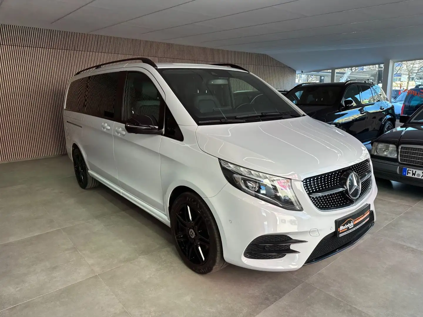 Mercedes-Benz V 300 V300d 4Matic AV/ED*AMG*MBUX*Burmester*Distronic* Bianco - 1