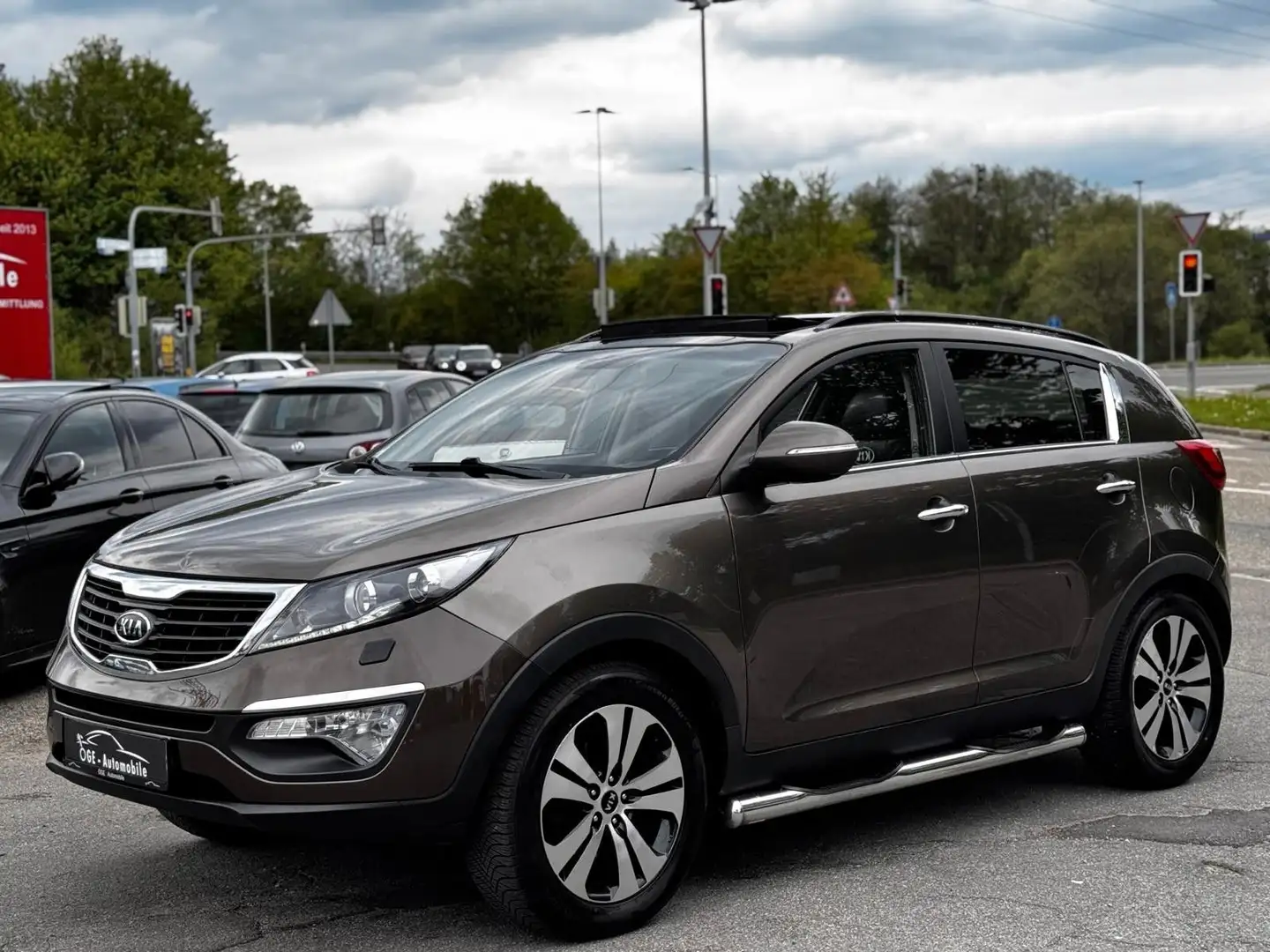 Kia Sportage 2.0 Spirit 2WD/Pano/Navi/Xenon/Keyless Бежевий - 2