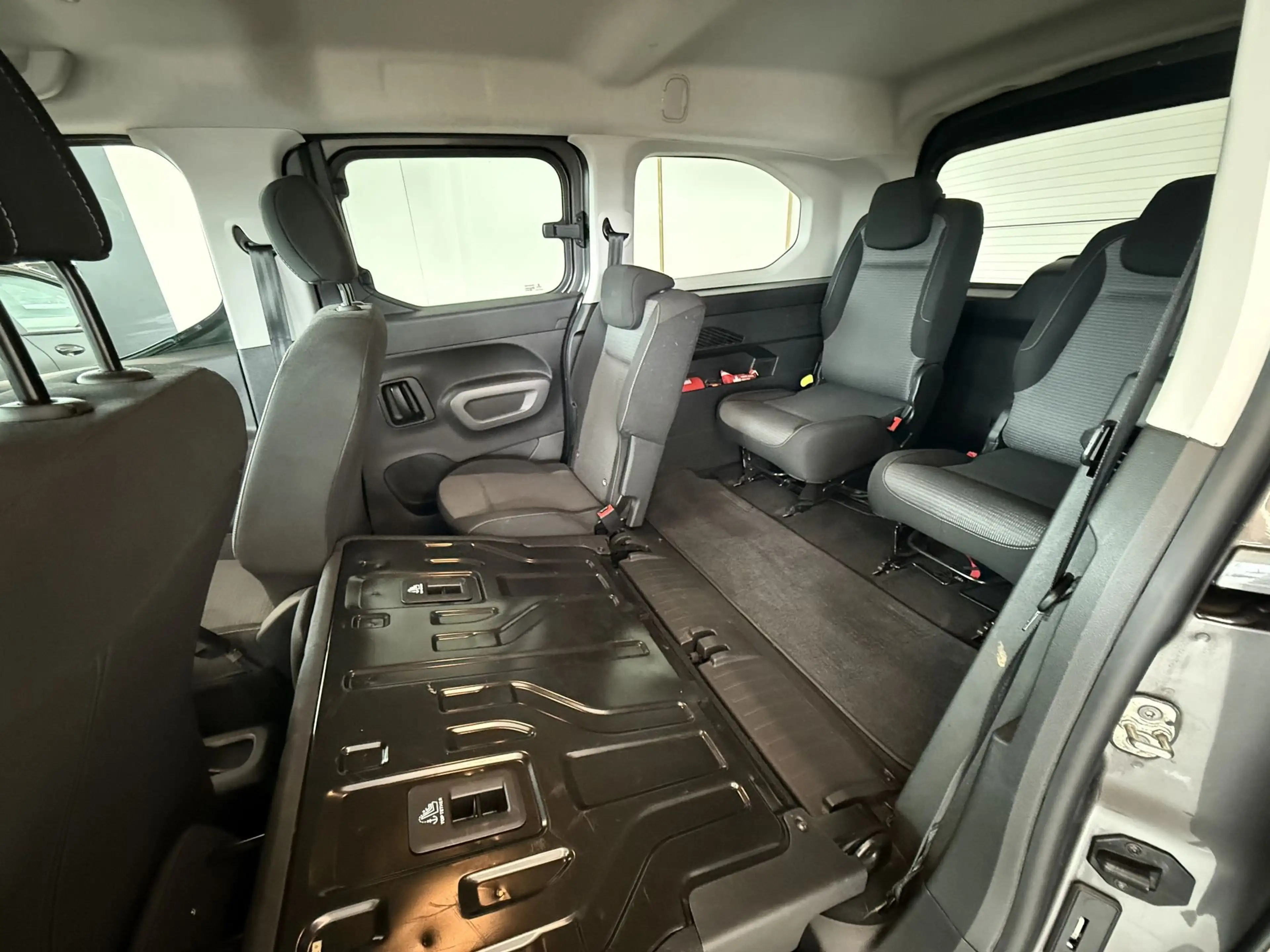 Toyota Proace City MPV LWB - FAMILY/CARPLAY/NAVIGATIE/CAMERA — photo 9