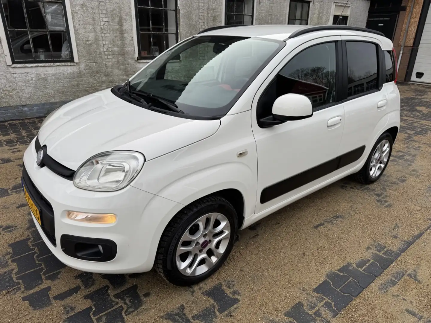 Fiat Panda 0.9 TwinAir Lounge Wit - 1