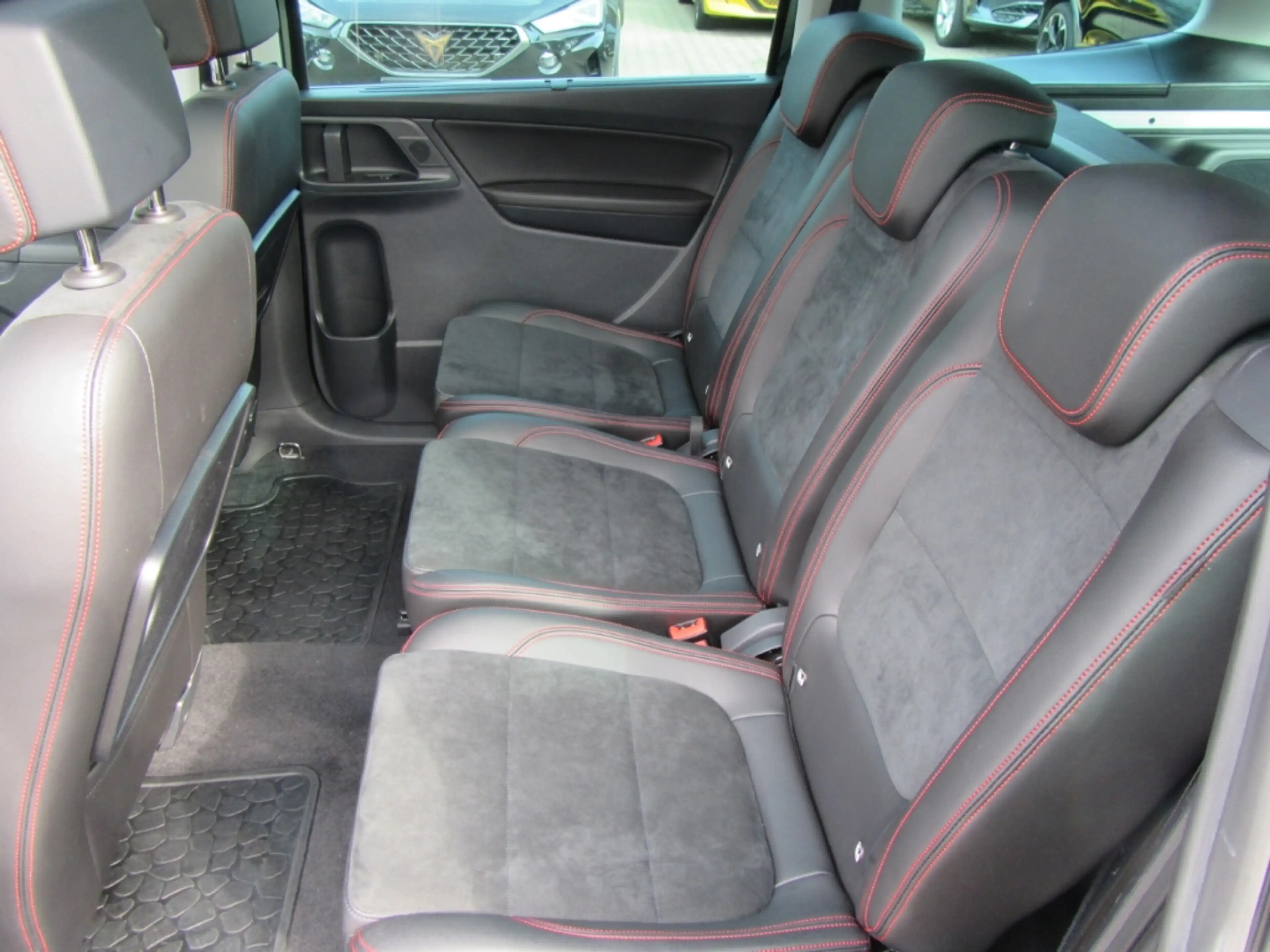 SEAT Alhambra FR Line 1.4 TSI 110kW 6-Gang DSG 7-Sitzer — photo 12