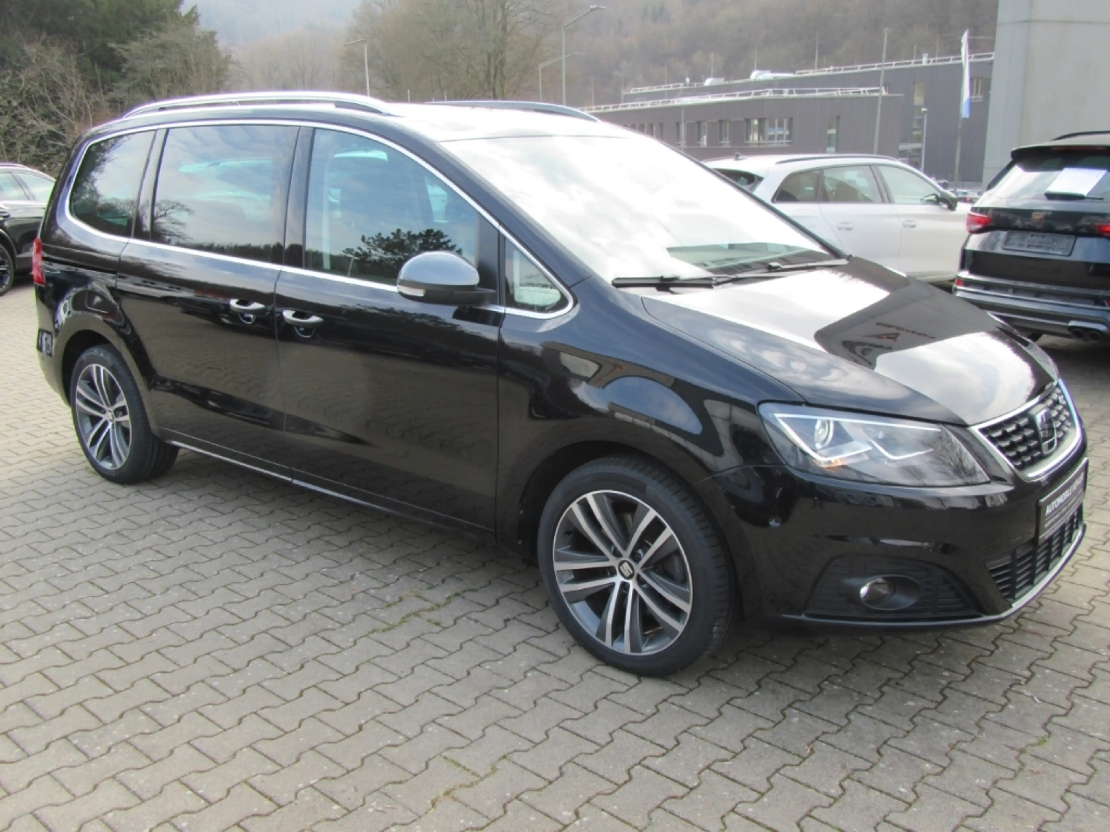 SEAT Alhambra FR Line 1.4 TSI 110kW 6-Gang DSG 7-Sitzer — photo 3