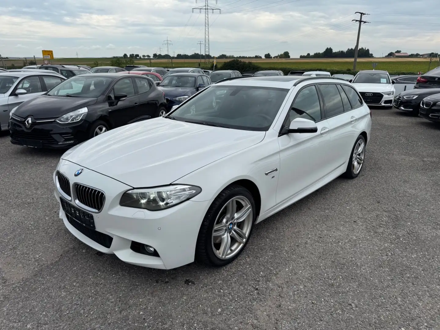 BMW 535 d Touring xDrive M-Paket Pano Navi Prof. PDC Alb - 1