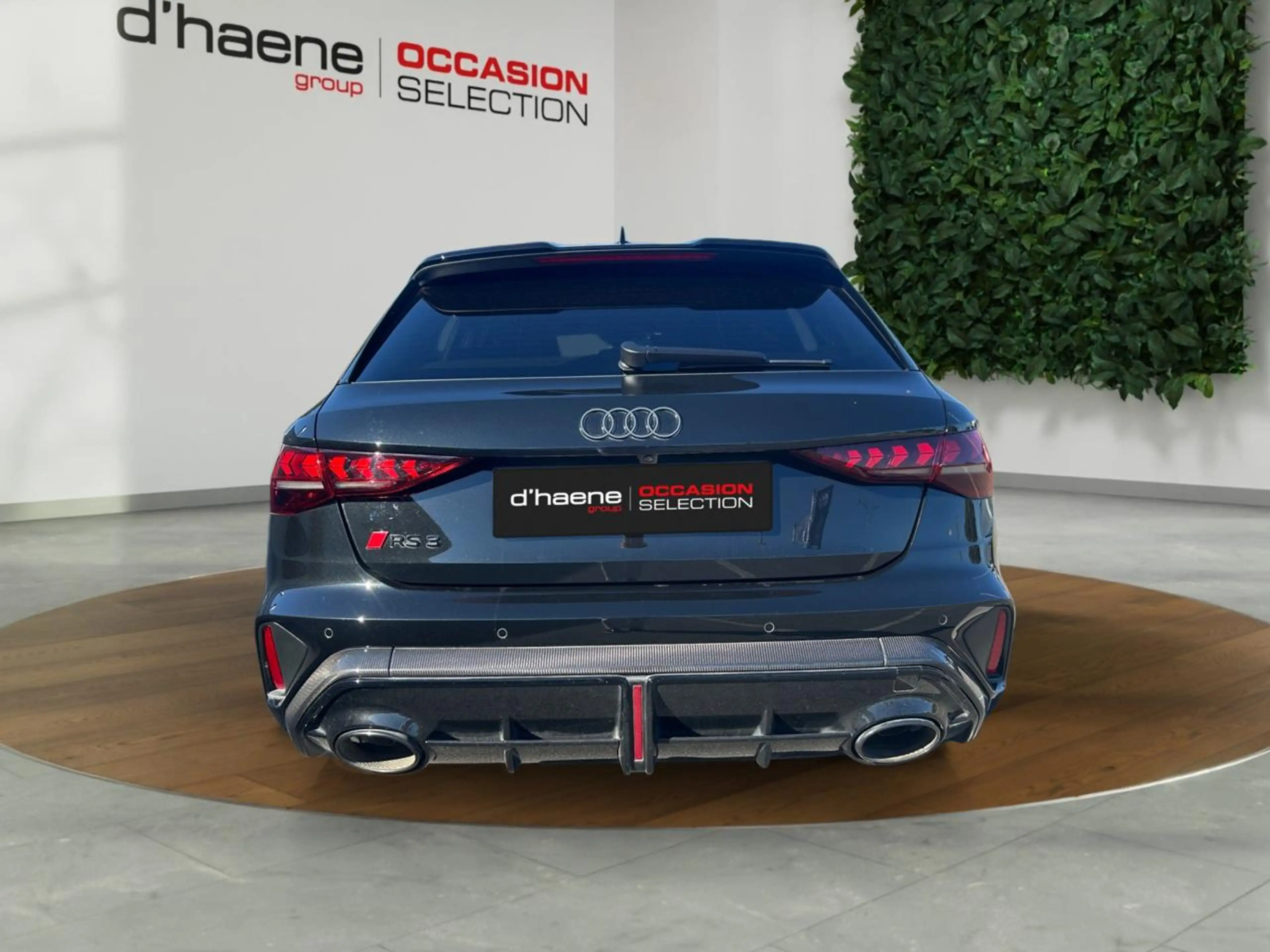 Audi RS3 2.5 TFSI Quattro S tronic — photo 2