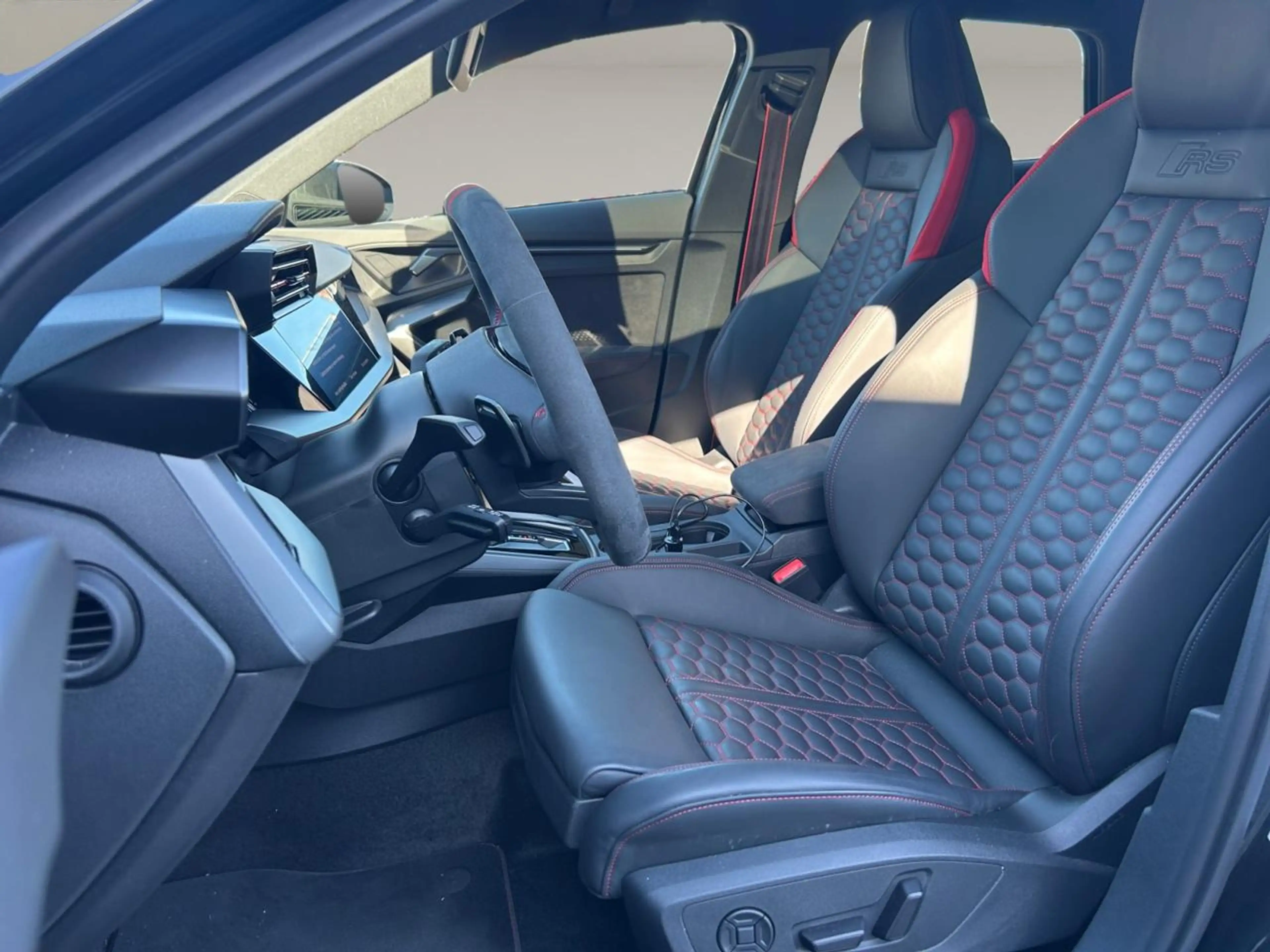 Audi RS3 2.5 TFSI Quattro S tronic — photo 8