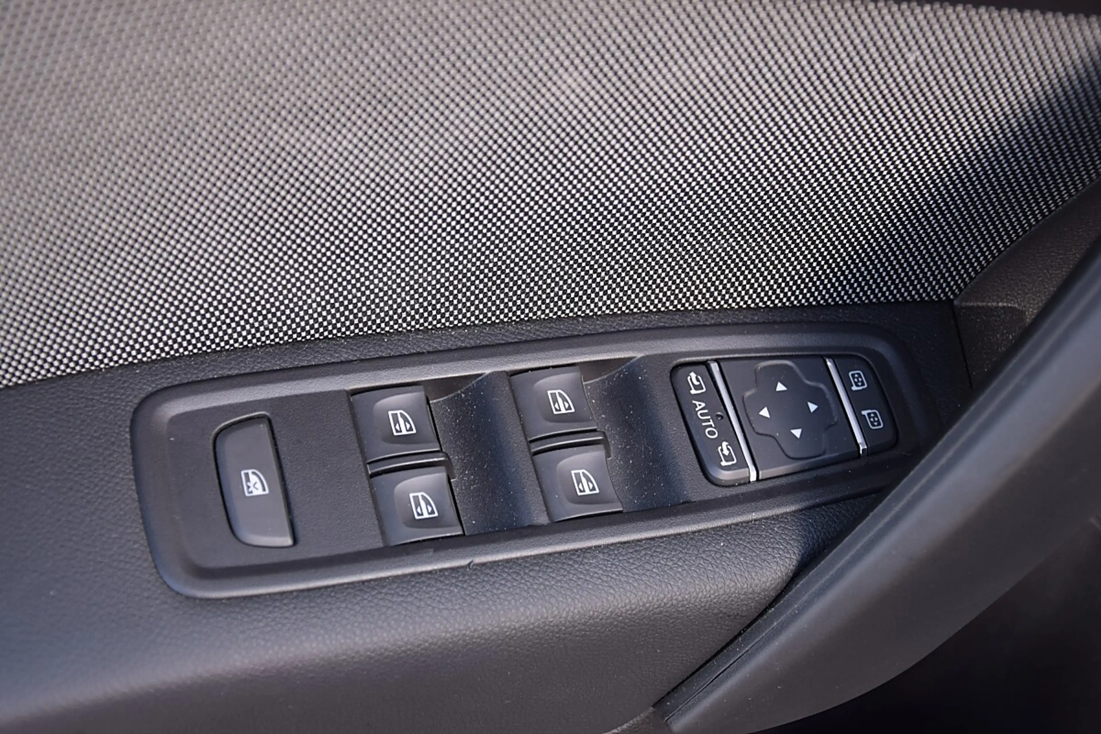 Nissan Townstar L1 DIG-T 130 Tekna 7DCT — photo 10