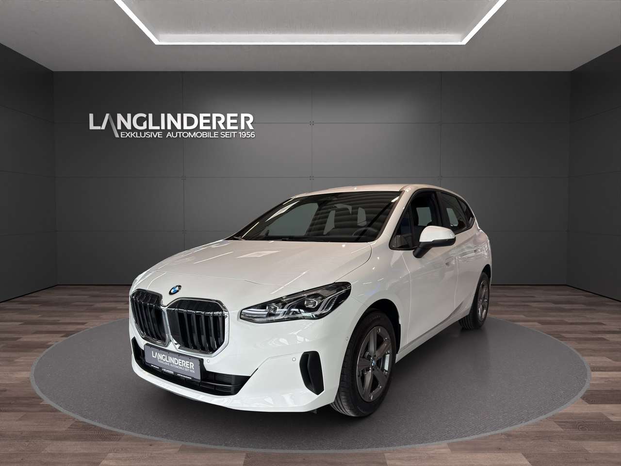 BMW 218 2024 — i Active Tourer PremiumPaket Rückfahrkamera