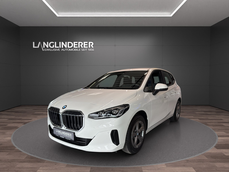 BMW 218 i Active Tourer PremiumPaket Rückfahrkamera