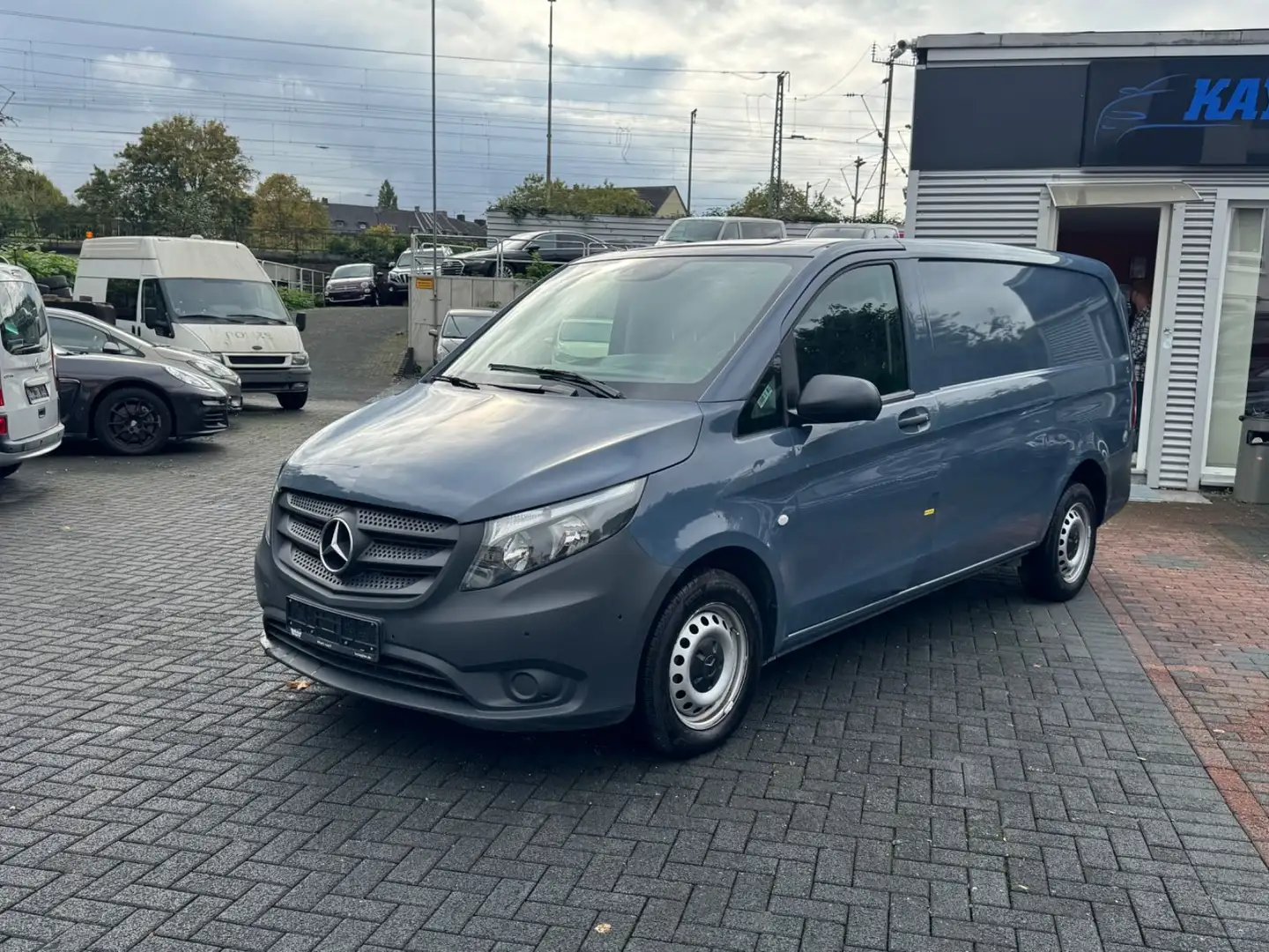 Mercedes-Benz Vito Kasten 110 CDI Lang Klima/Kamera/mod.2021 Gris - 2