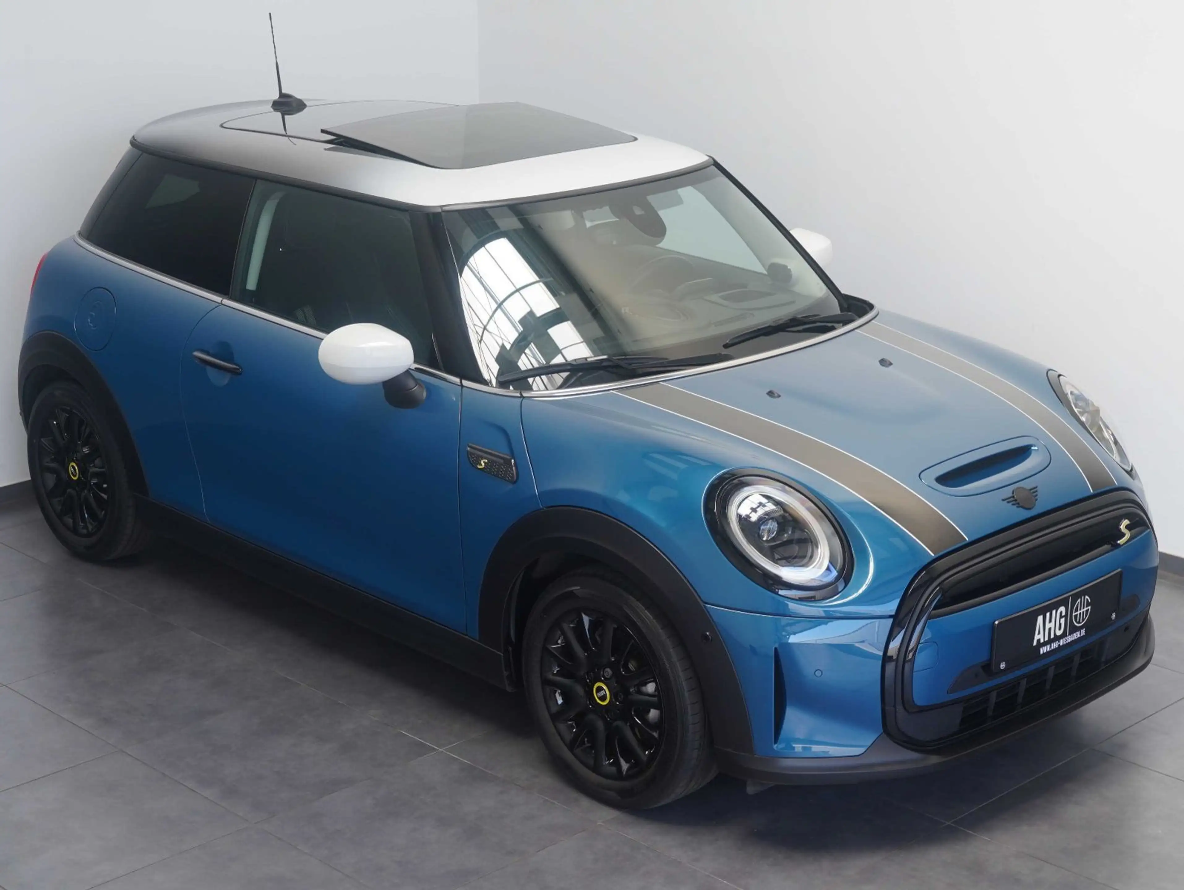 MINI Cooper SE Classic Trim LED/KEYLESS/HEADUP/PANO — photo 6