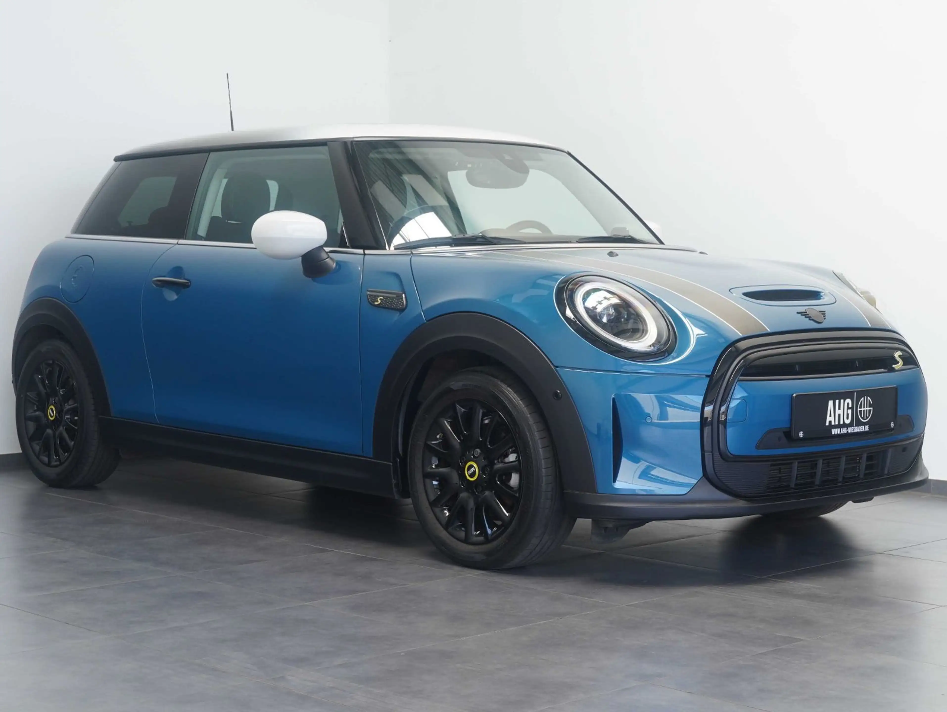 MINI Cooper SE Classic Trim LED/KEYLESS/HEADUP/PANO — photo 2