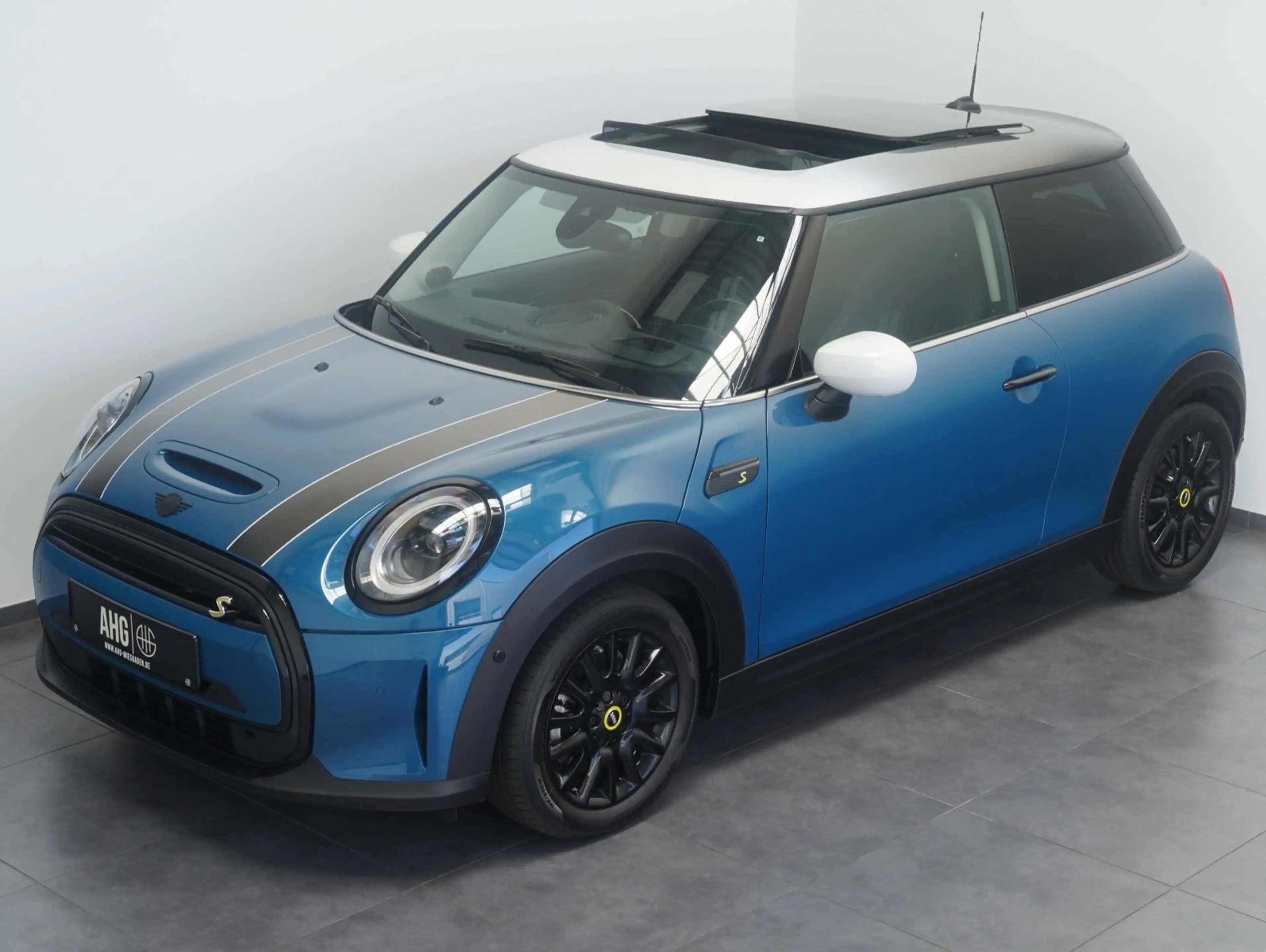 MINI Cooper SE Classic Trim LED/KEYLESS/HEADUP/PANO — photo 5