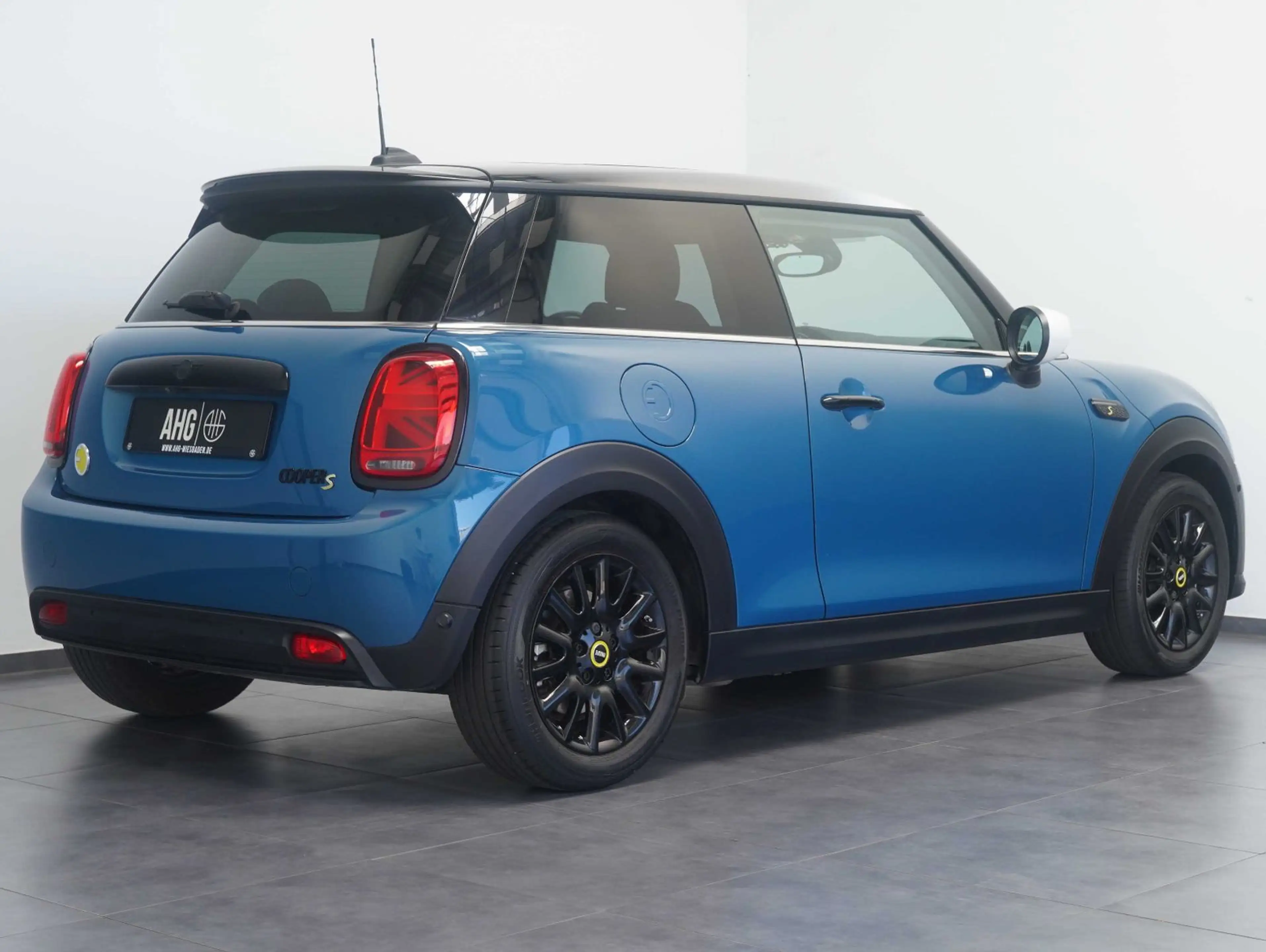 MINI Cooper SE Classic Trim LED/KEYLESS/HEADUP/PANO — photo 4