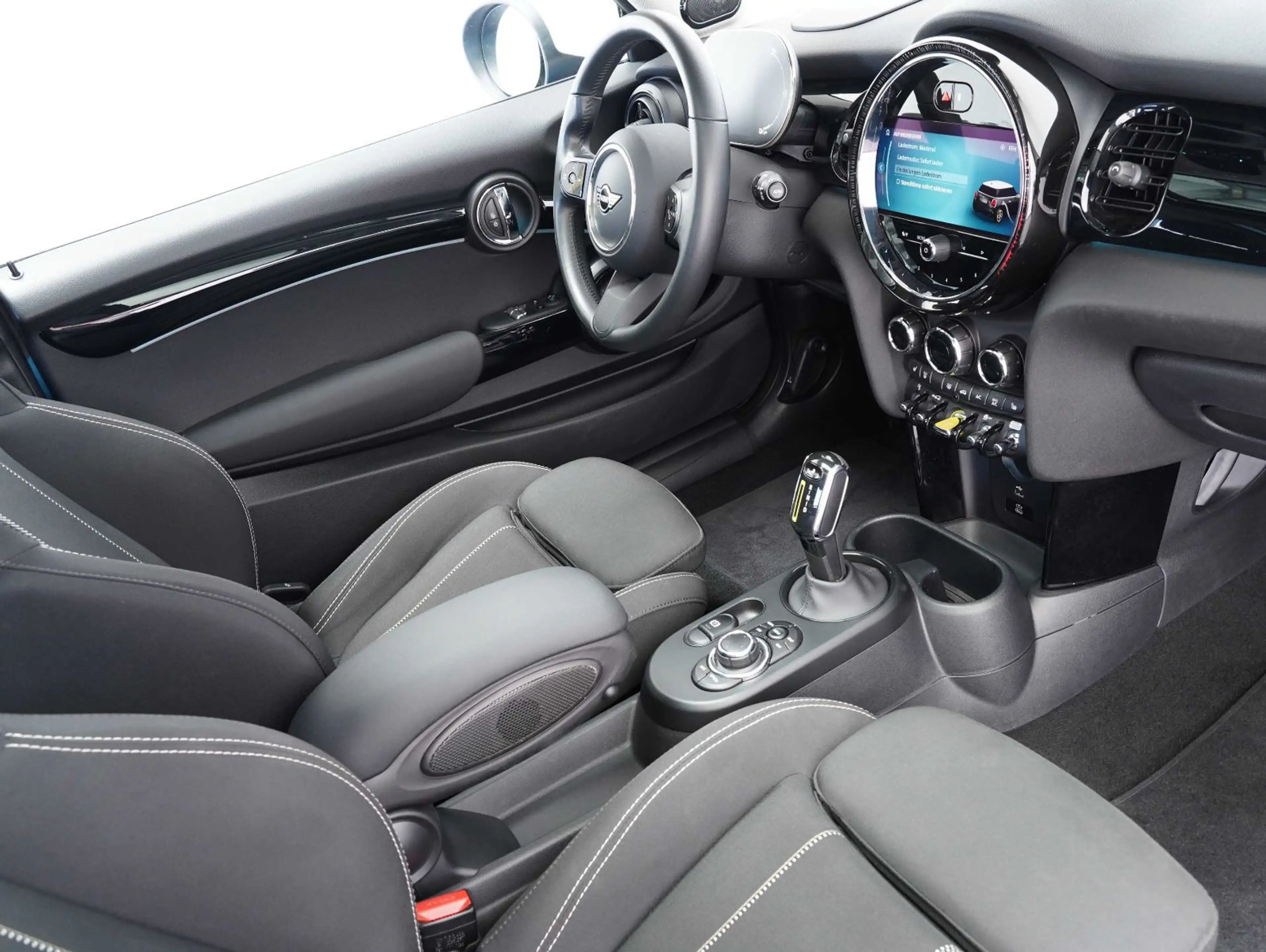 MINI Cooper SE Classic Trim LED/KEYLESS/HEADUP/PANO — photo 13
