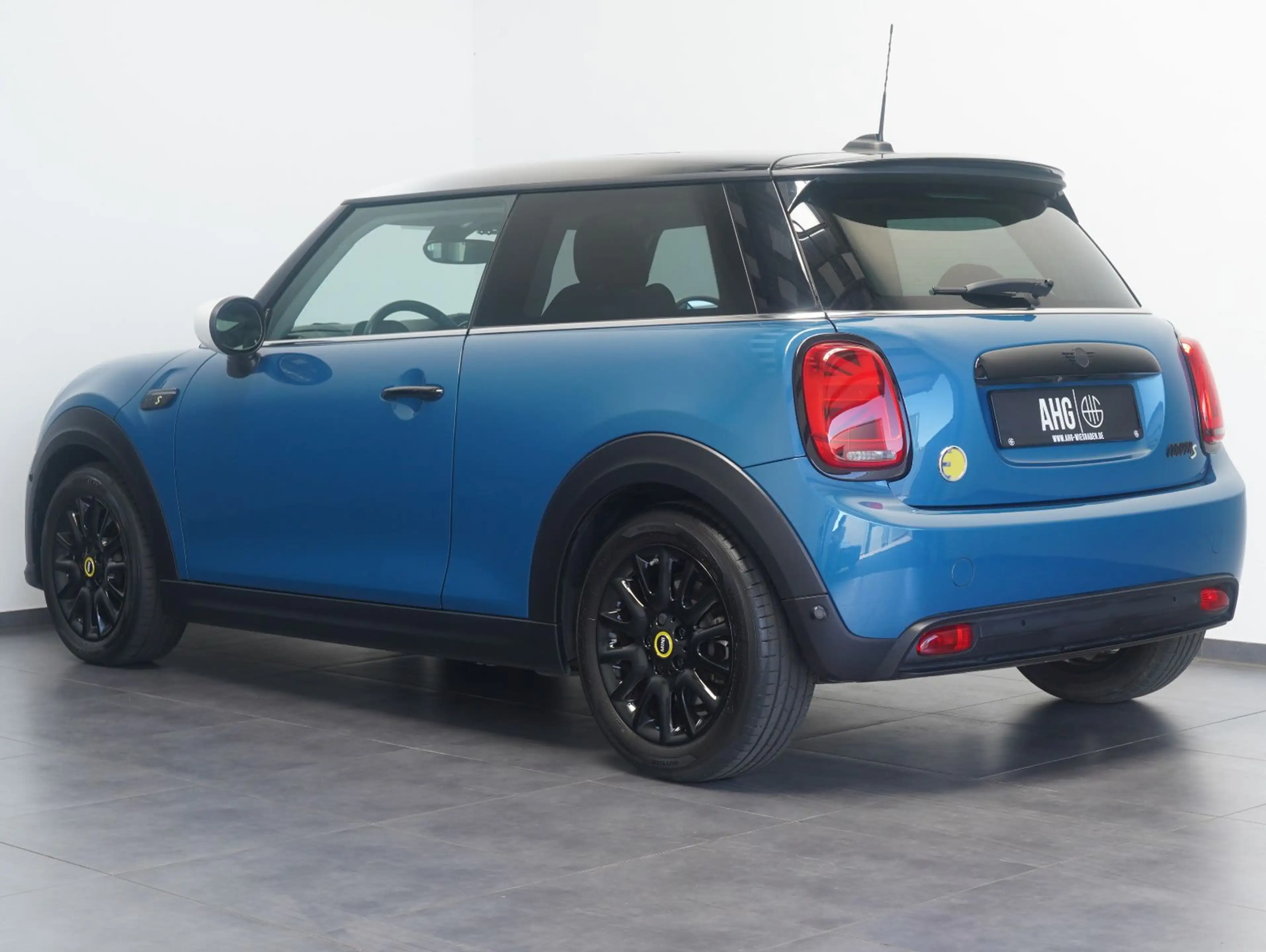 MINI Cooper SE Classic Trim LED/KEYLESS/HEADUP/PANO — photo 3