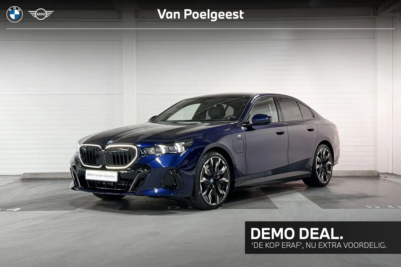 BMW 550 5 Serie Sedan 550e xDrive | M-Sport Pro | Travel P Blauw - 1