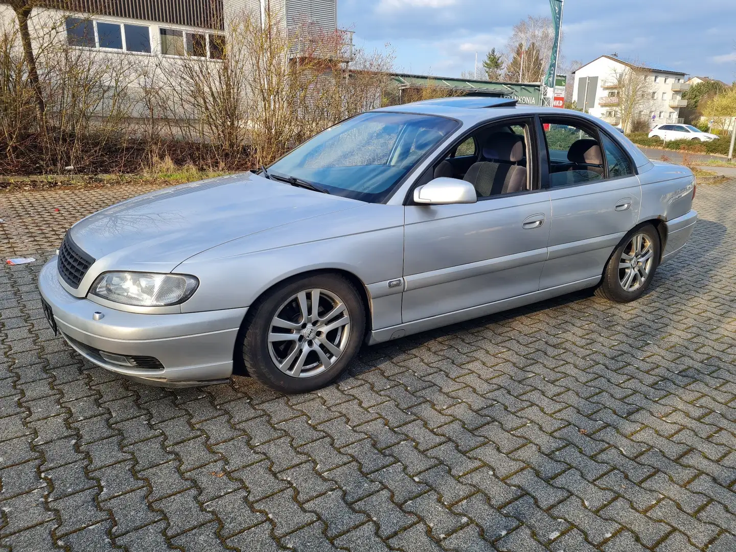 Opel Omega Caravan 2.5 V6 / Tüv bis Nov.25/ 17 zoll alufelgen Silber - 1