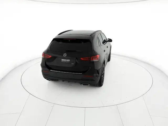 Mercedes-Benz GLA view 6