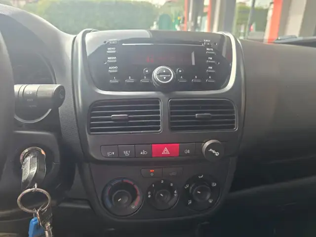 Opel Combo view 24