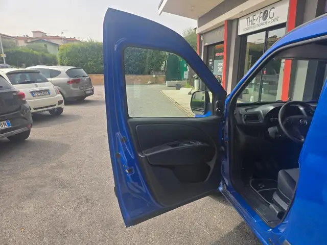 Opel Combo view 29