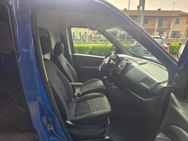 Opel Combo view 12