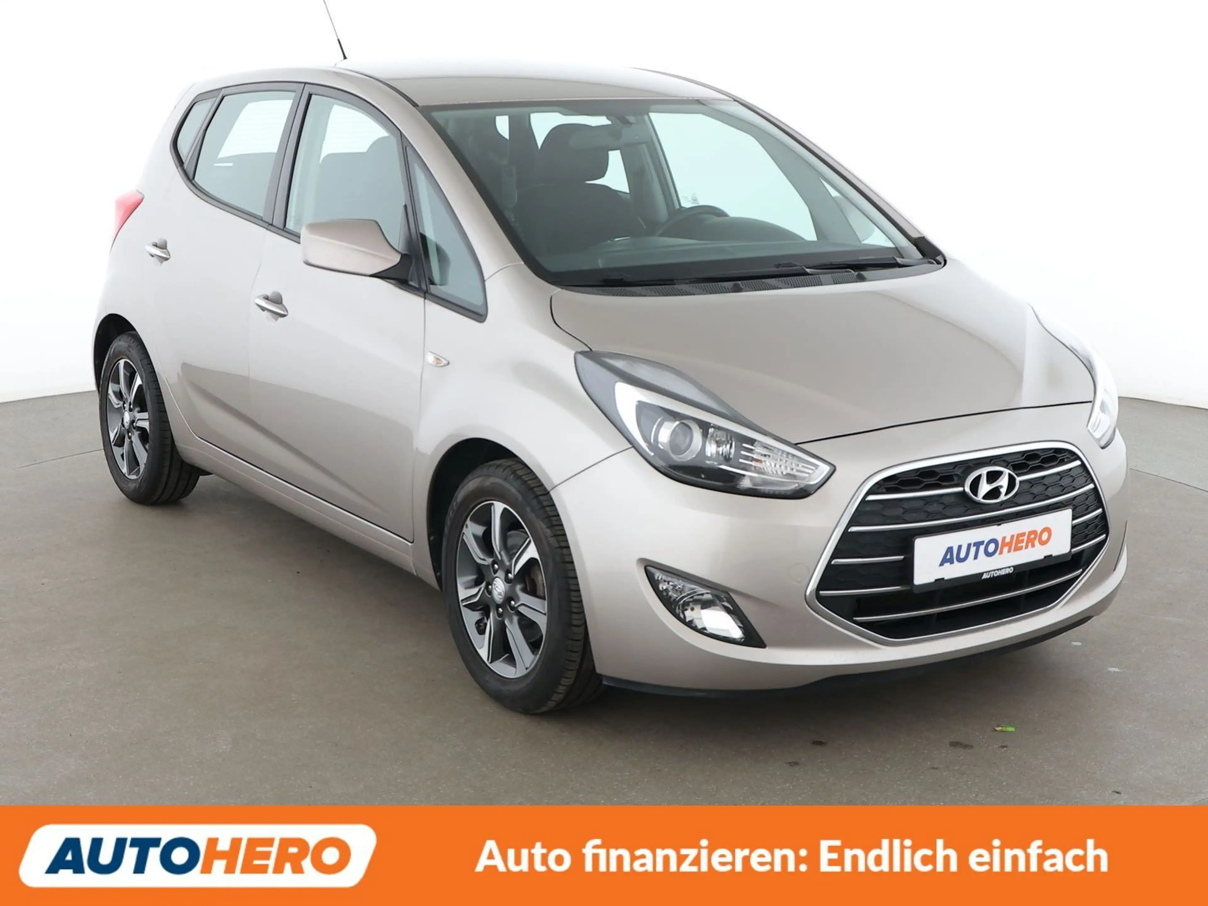 Hyundai iX20 1.6 Style Aut*NAVI*CAM*PDC*SHZ*KLIMA*GARANTIE* — photo 8