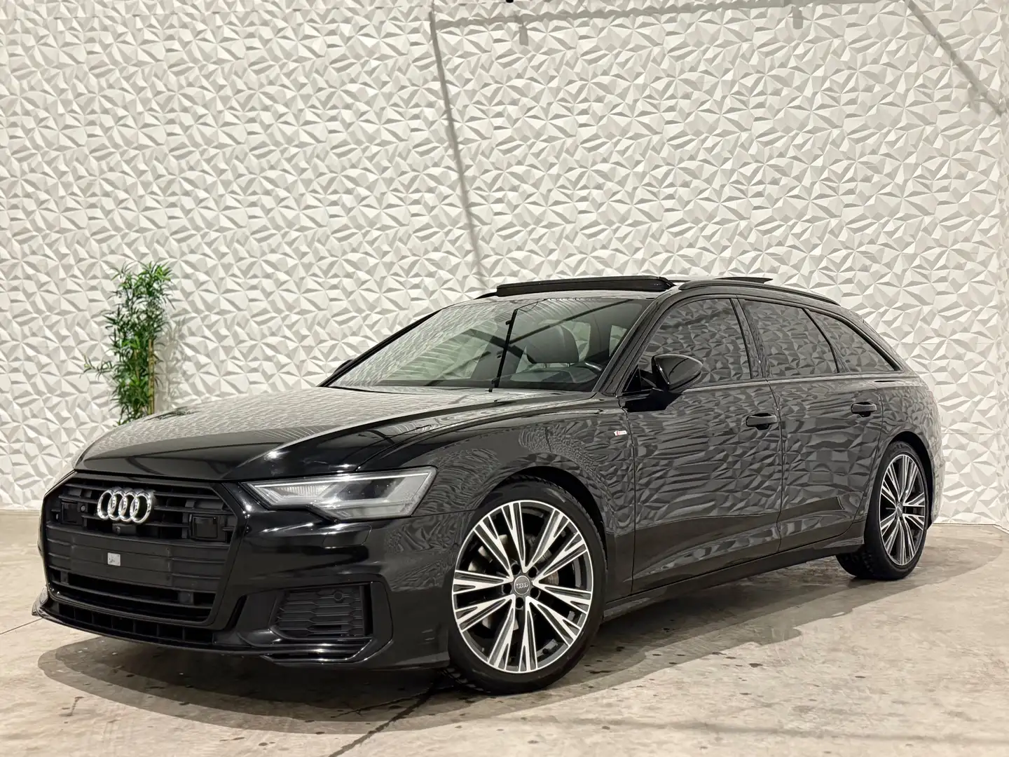 Audi A6 40 TDI 3 x S-LINE Noir - 1