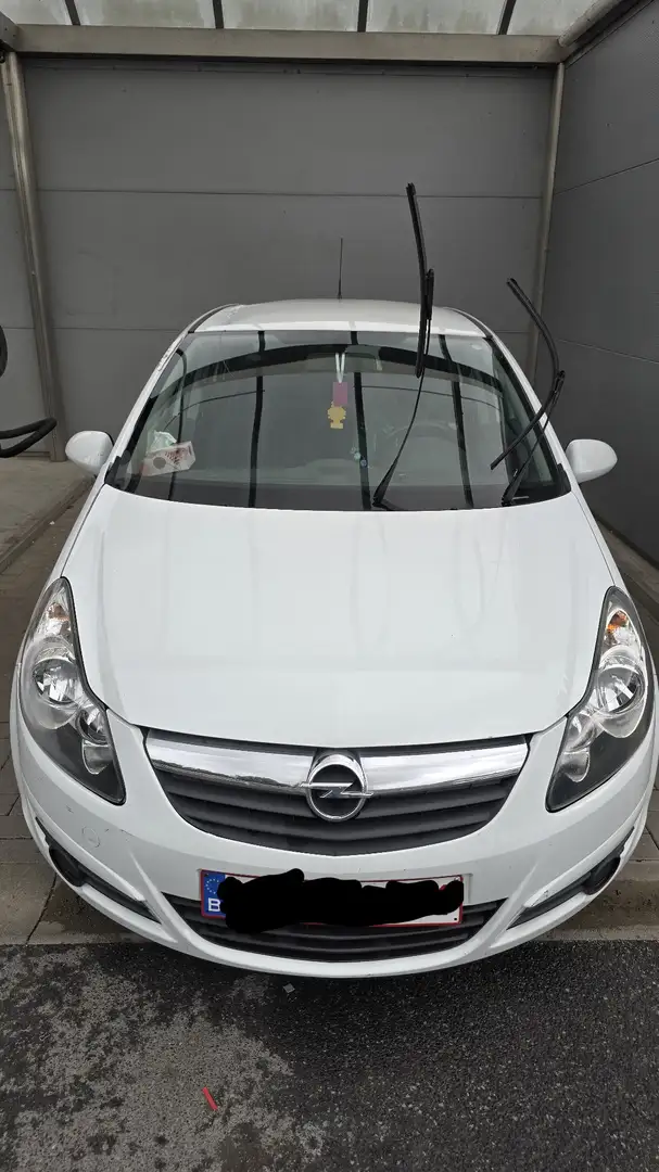 Opel Corsa 1.2 16V ecoFLEX Easytronic Edition 111 Jahre Blanc - 1