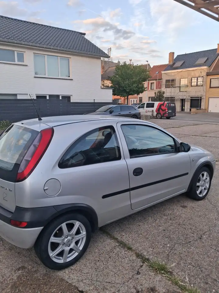 Opel Corsa 1.2 Benzine – Perfecte Staat, foto 4