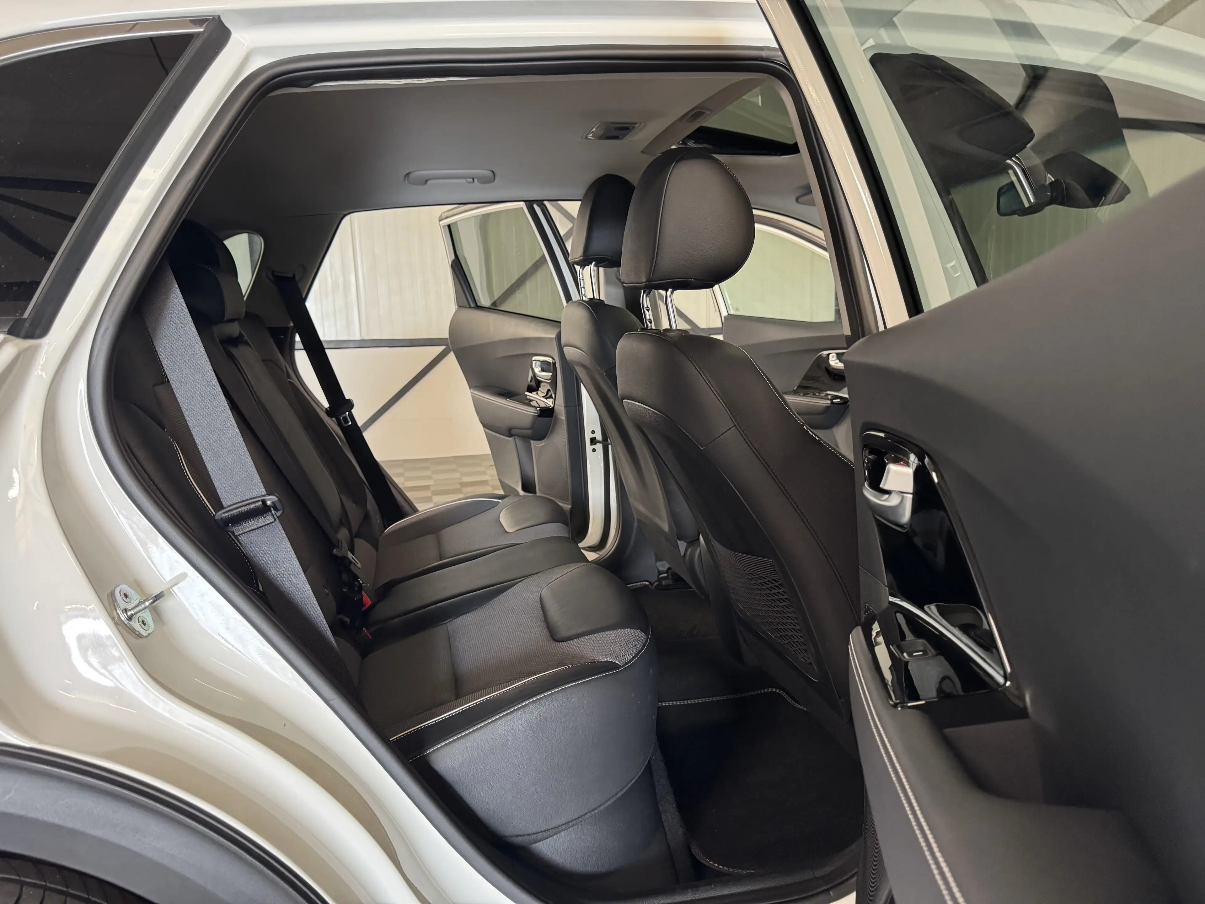 Kia e-Niro DynamicPlusLine 39kWh | SoH 99% | Navi | Camera | — photo 4