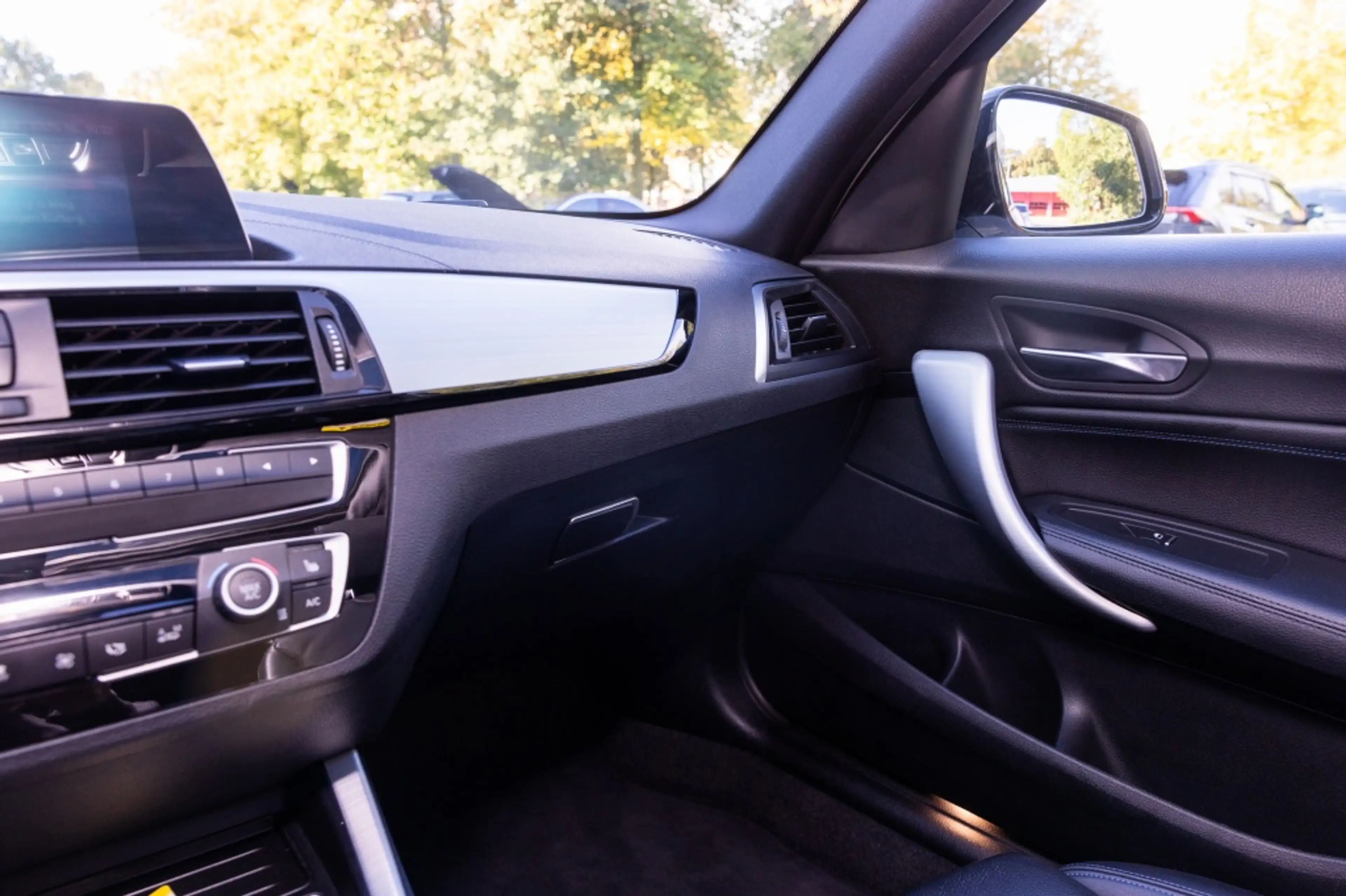 BMW 120 1 Limousine 5-trg. i Edition M Sport Shadow — photo 18