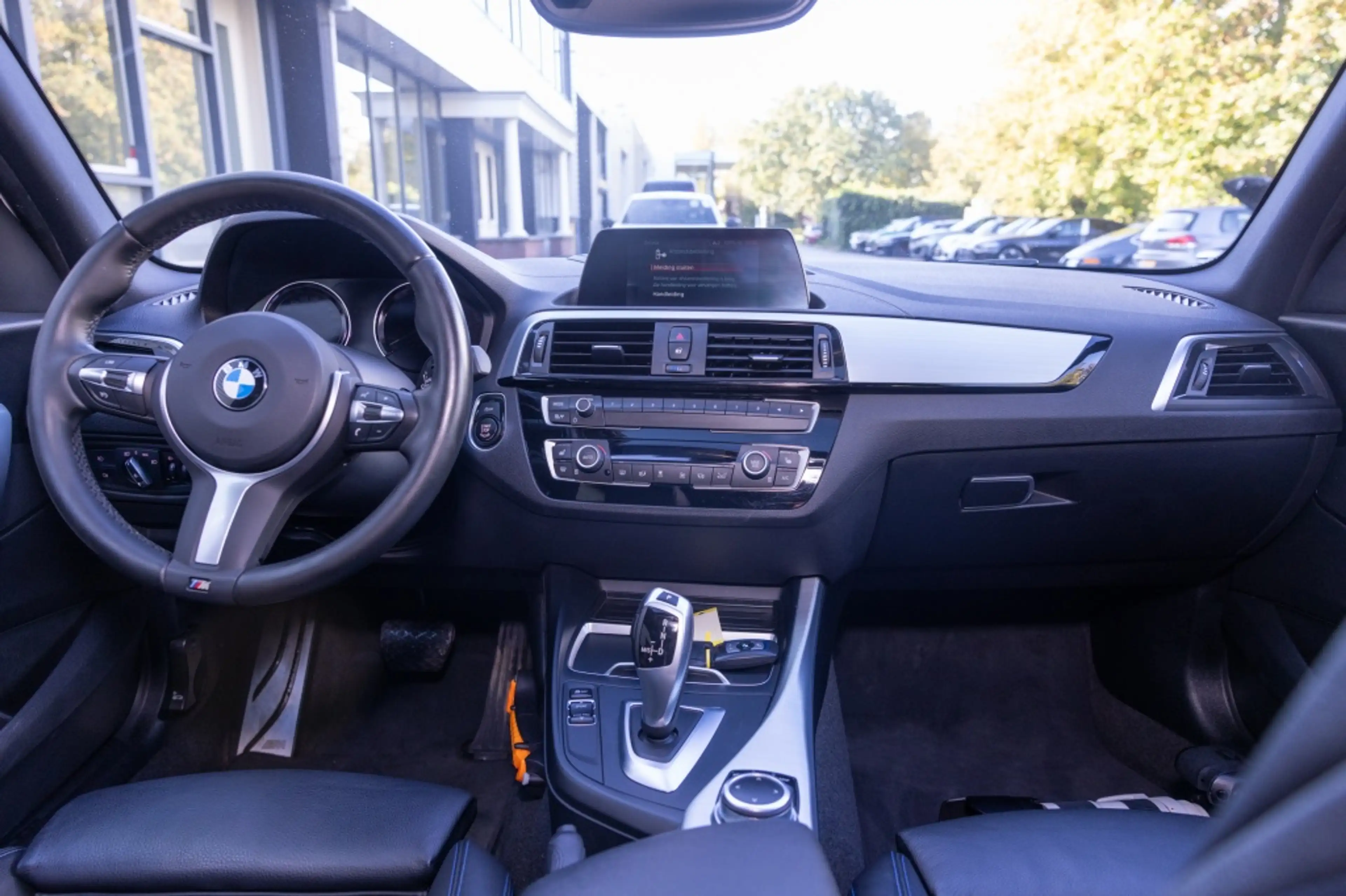 BMW 120 1 Limousine 5-trg. i Edition M Sport Shadow — photo 10