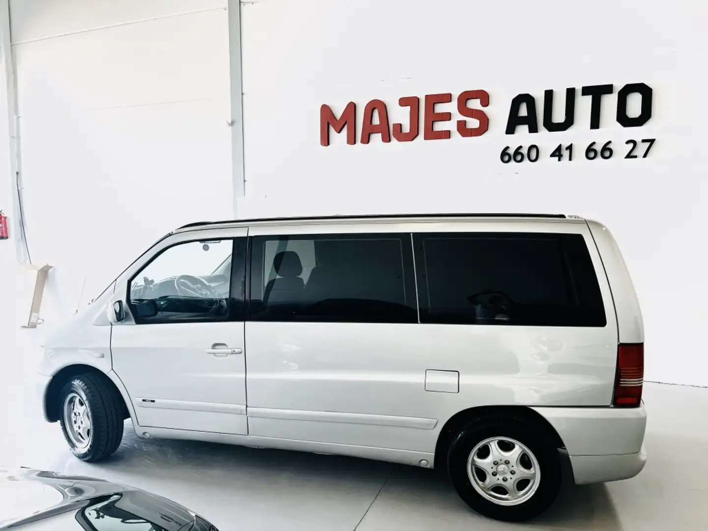 Mercedes-Benz V 230TD Trend Grau - 2
