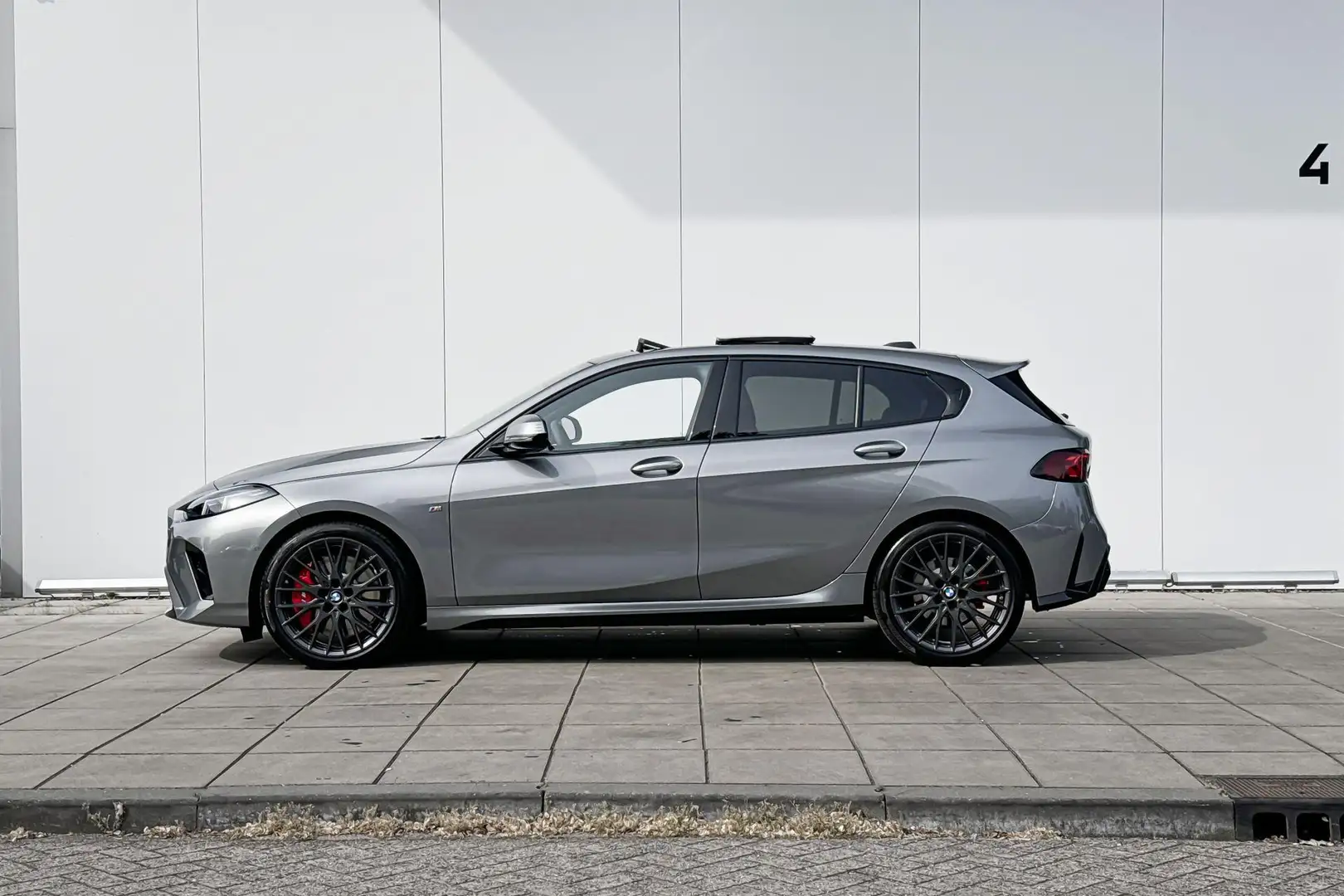 BMW 120 1 Serie M-Sport Pro Adaptief M-Onderstel / Achterk Gris - 2