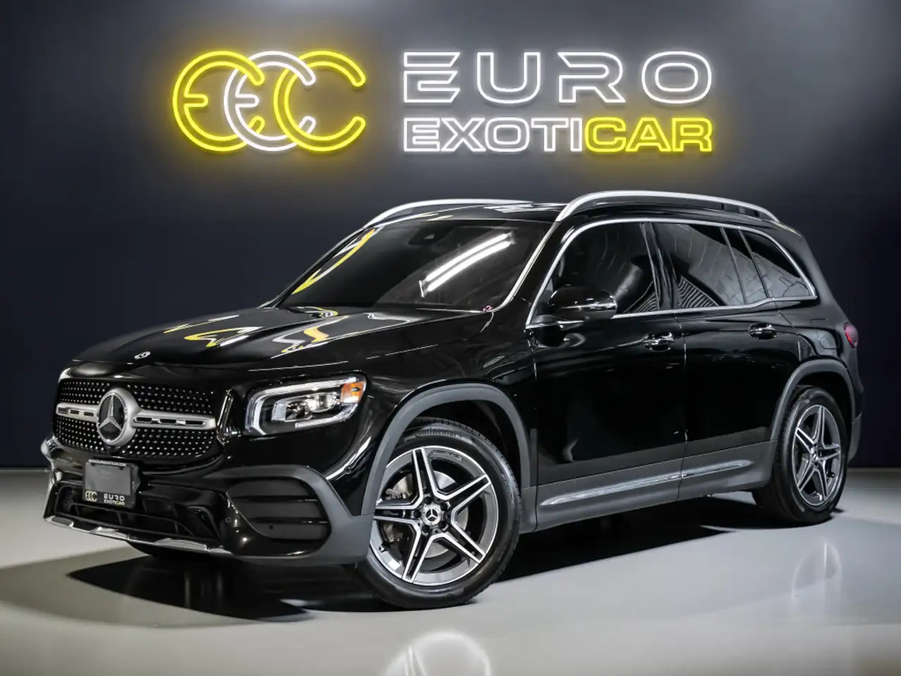 Mercedes-Benz GLB снимка Mercedes-Benz GLB