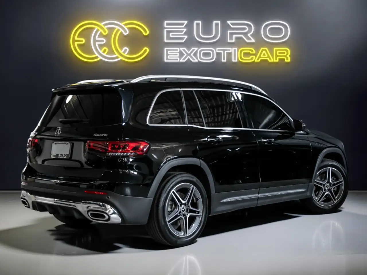 Mercedes-Benz GLB снимка Mercedes-Benz GLB