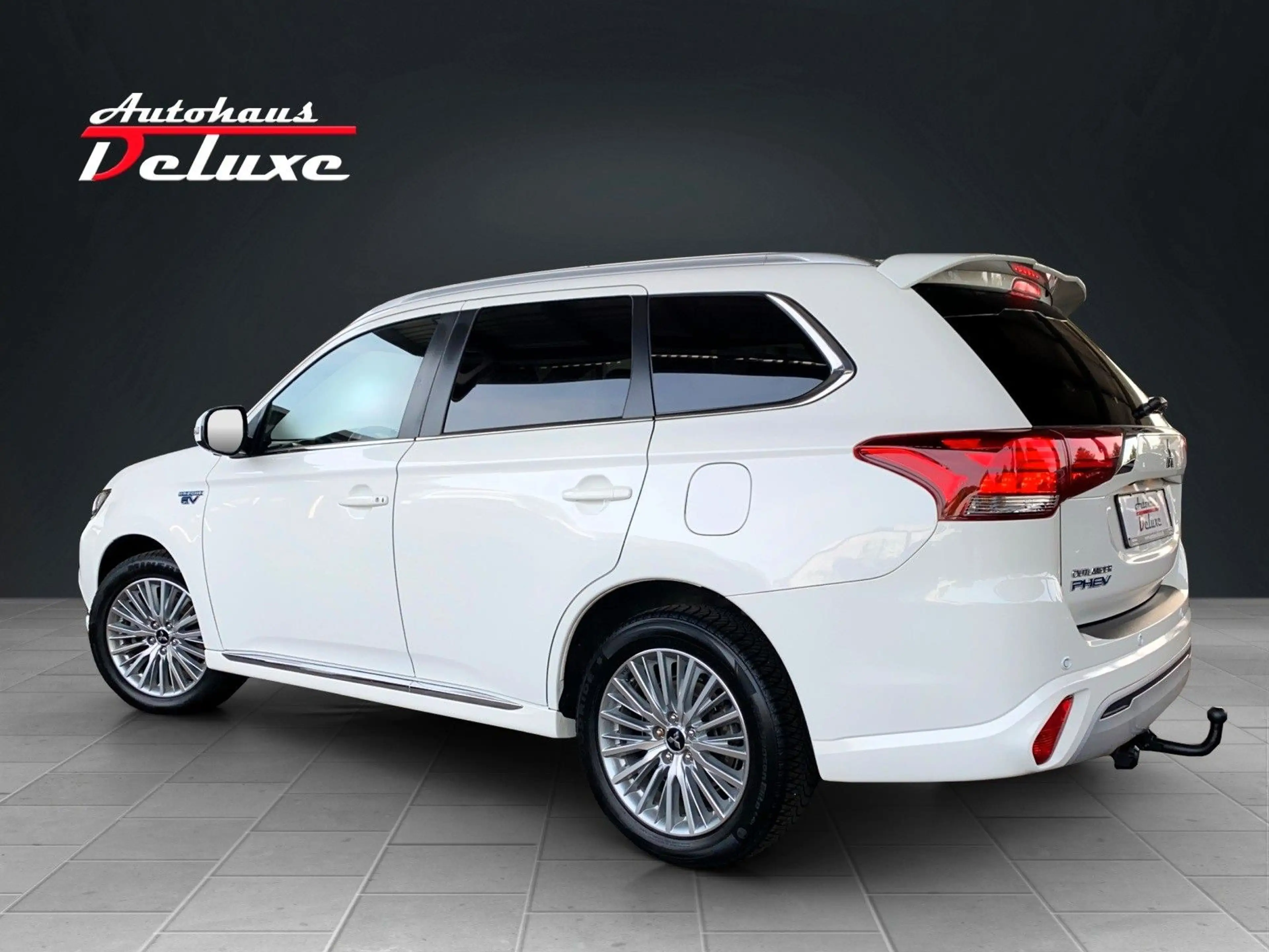 Mitsubishi Outlander 2,4 PHEV 4WD SPIRIT NAVI-KAMERA-AHK — photo 5