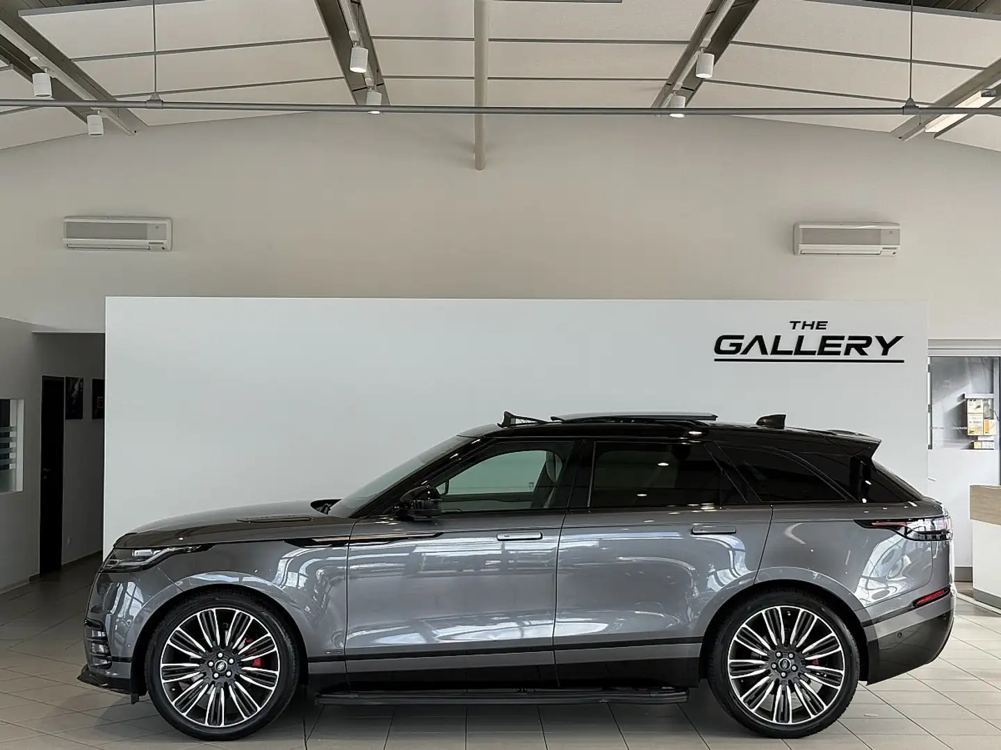 Land Rover Range Rover Velar R-Dynamic SE 3,0 V6 First Edition Allrad Aut.*P... Gris - 1