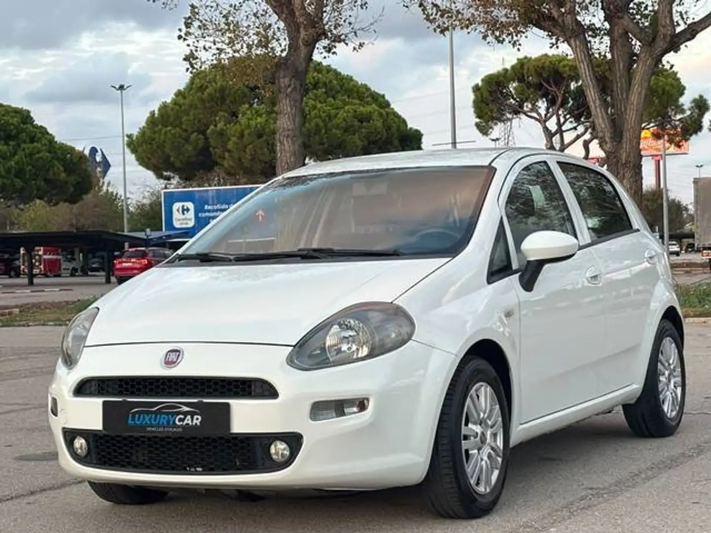 Fiat Punto 1.2 S&S Young 51kW E6 Blanco - 1