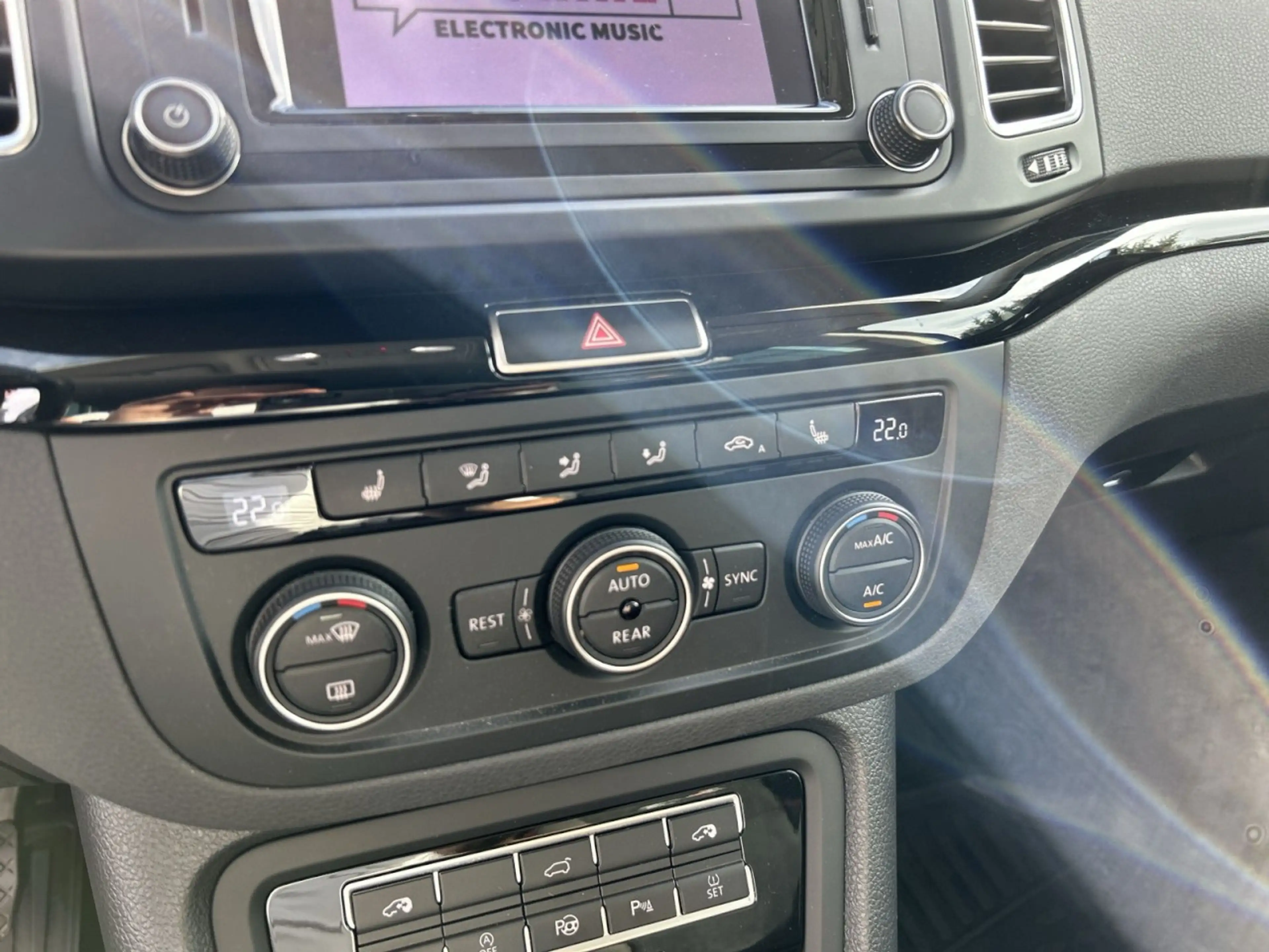 SEAT Alhambra FR-LINE 1.4TSI DSG AHK+NAVI+ACC+7-SITZE Klima — photo 13