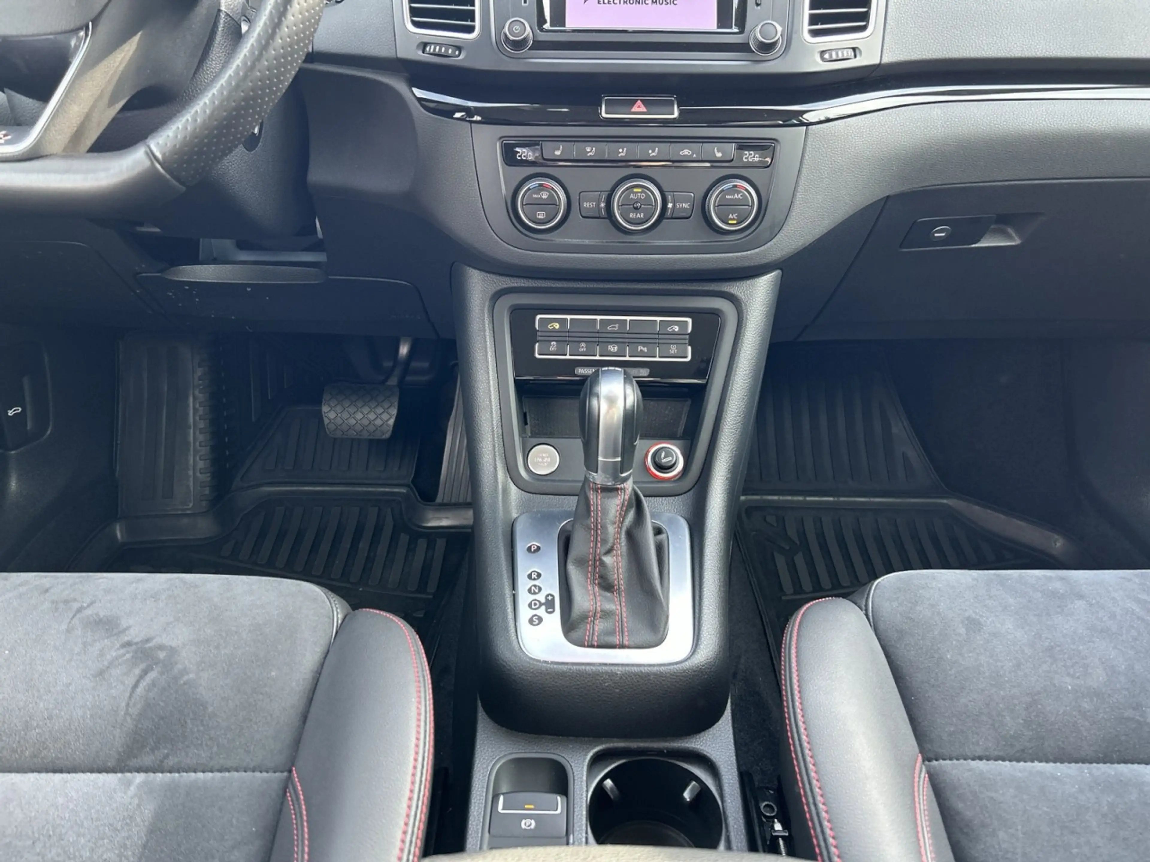 SEAT Alhambra FR-LINE 1.4TSI DSG AHK+NAVI+ACC+7-SITZE Klima — photo 7