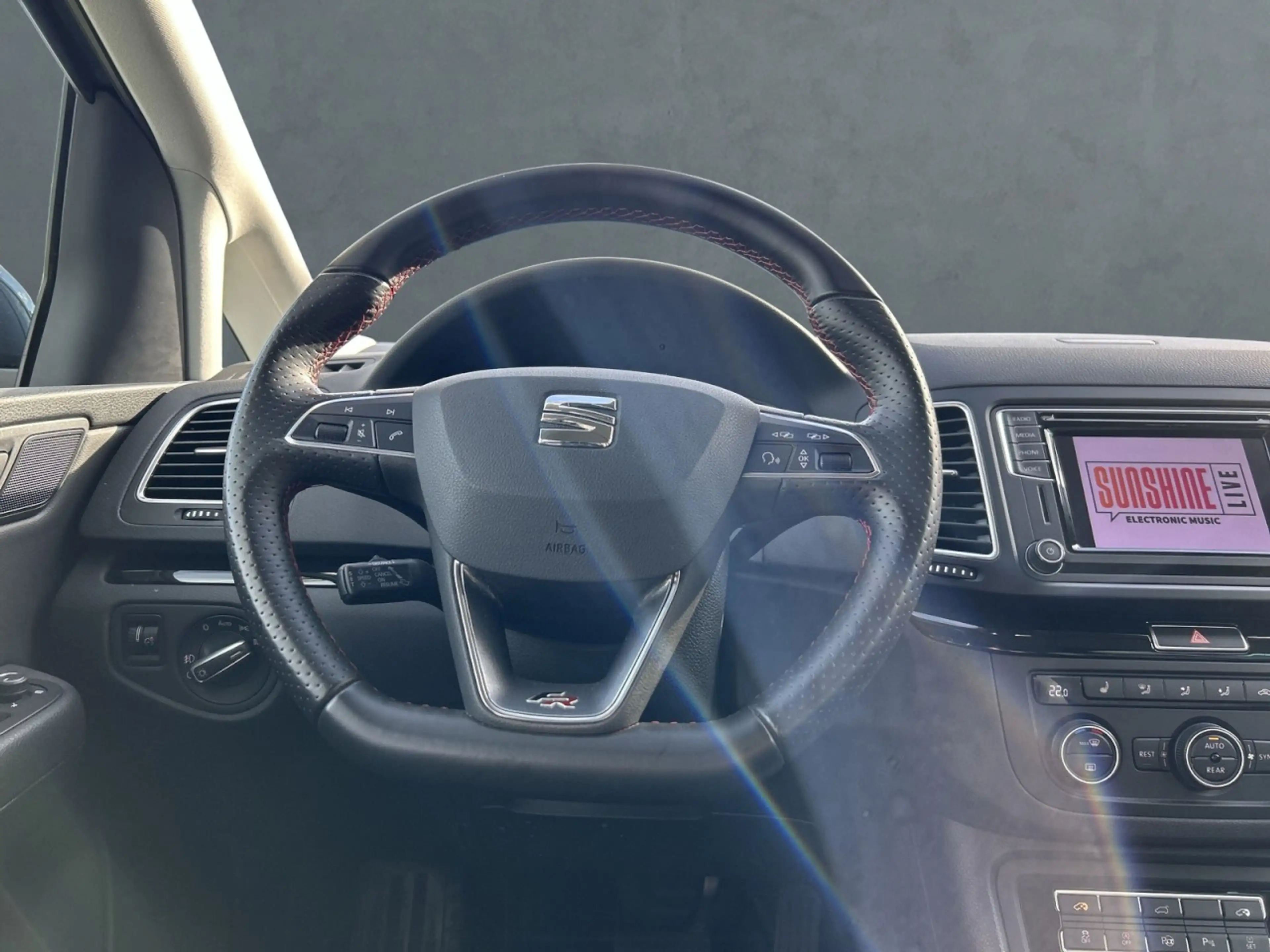 SEAT Alhambra FR-LINE 1.4TSI DSG AHK+NAVI+ACC+7-SITZE Klima — photo 5
